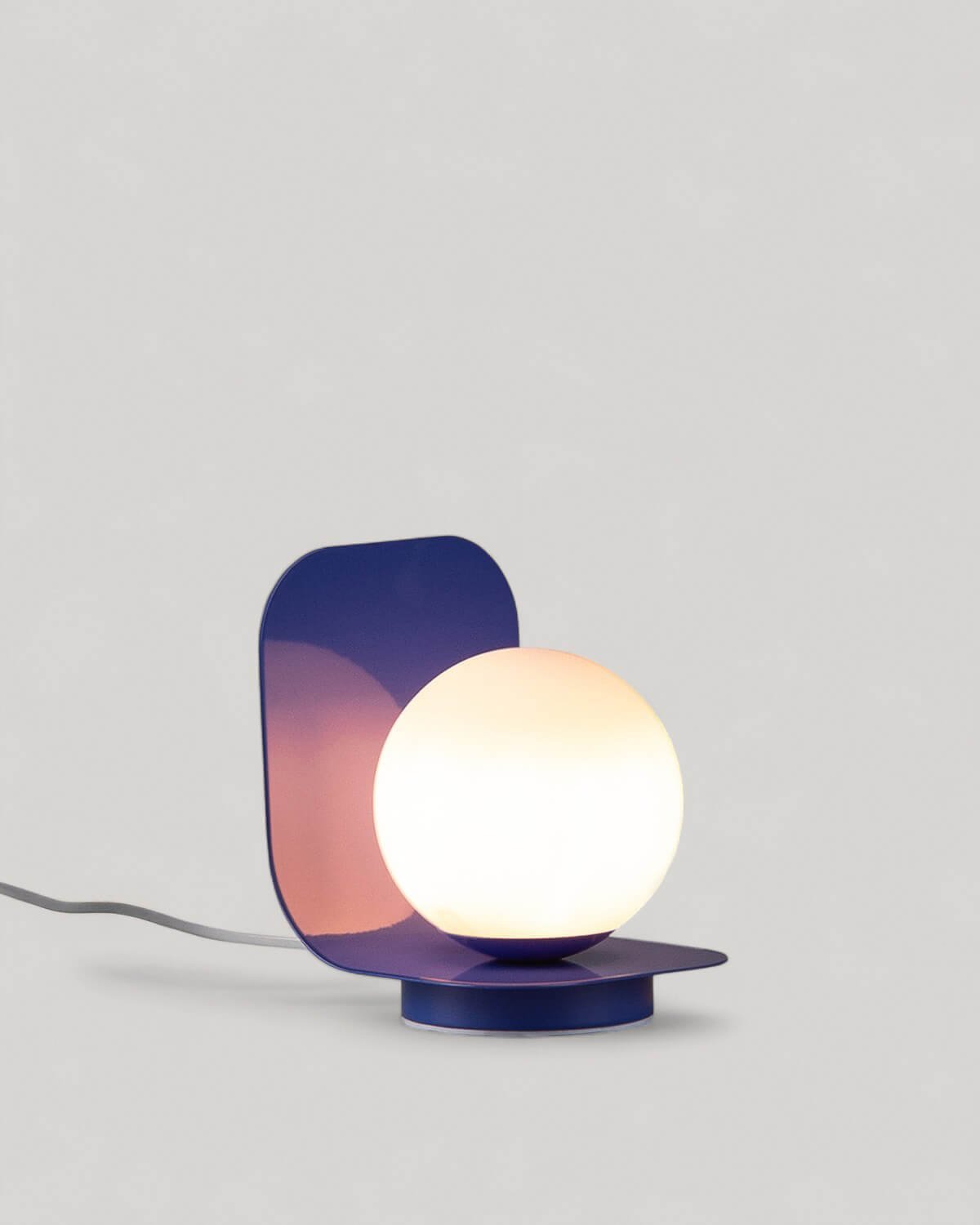 Perles Tischlampe aus Metall, Galeriebild 3