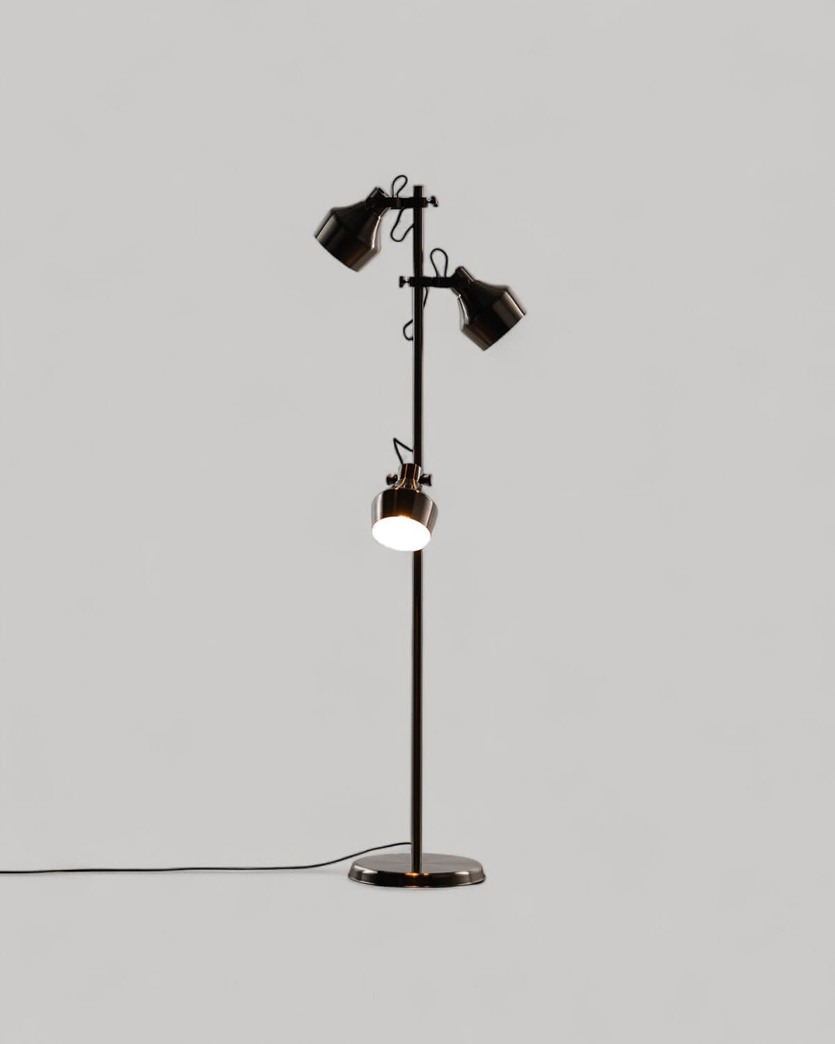 Eneas Stehlampe aus Metall, Galeriebild 4