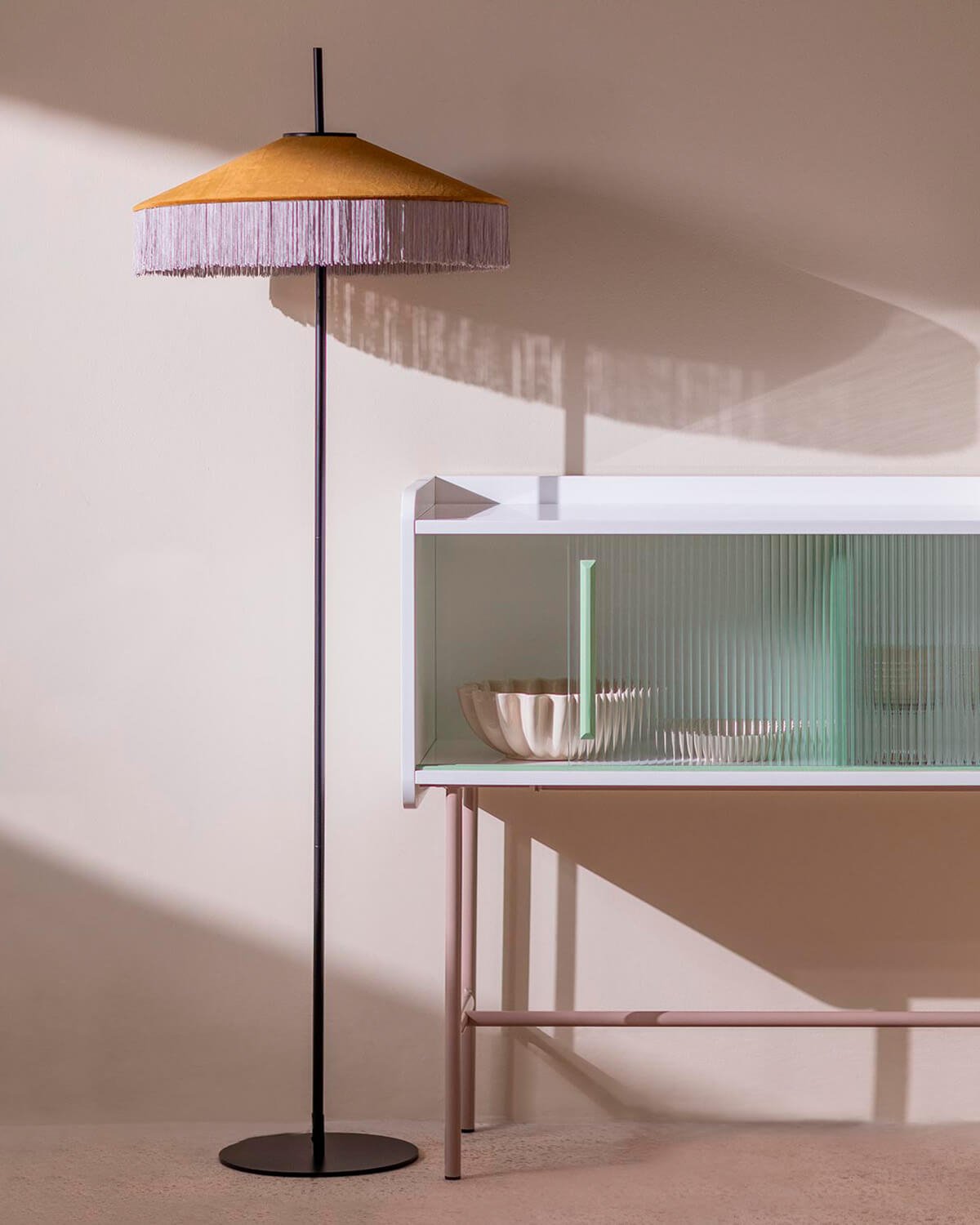 Stehlampe aus Samt Pendala, Galeriebild 2