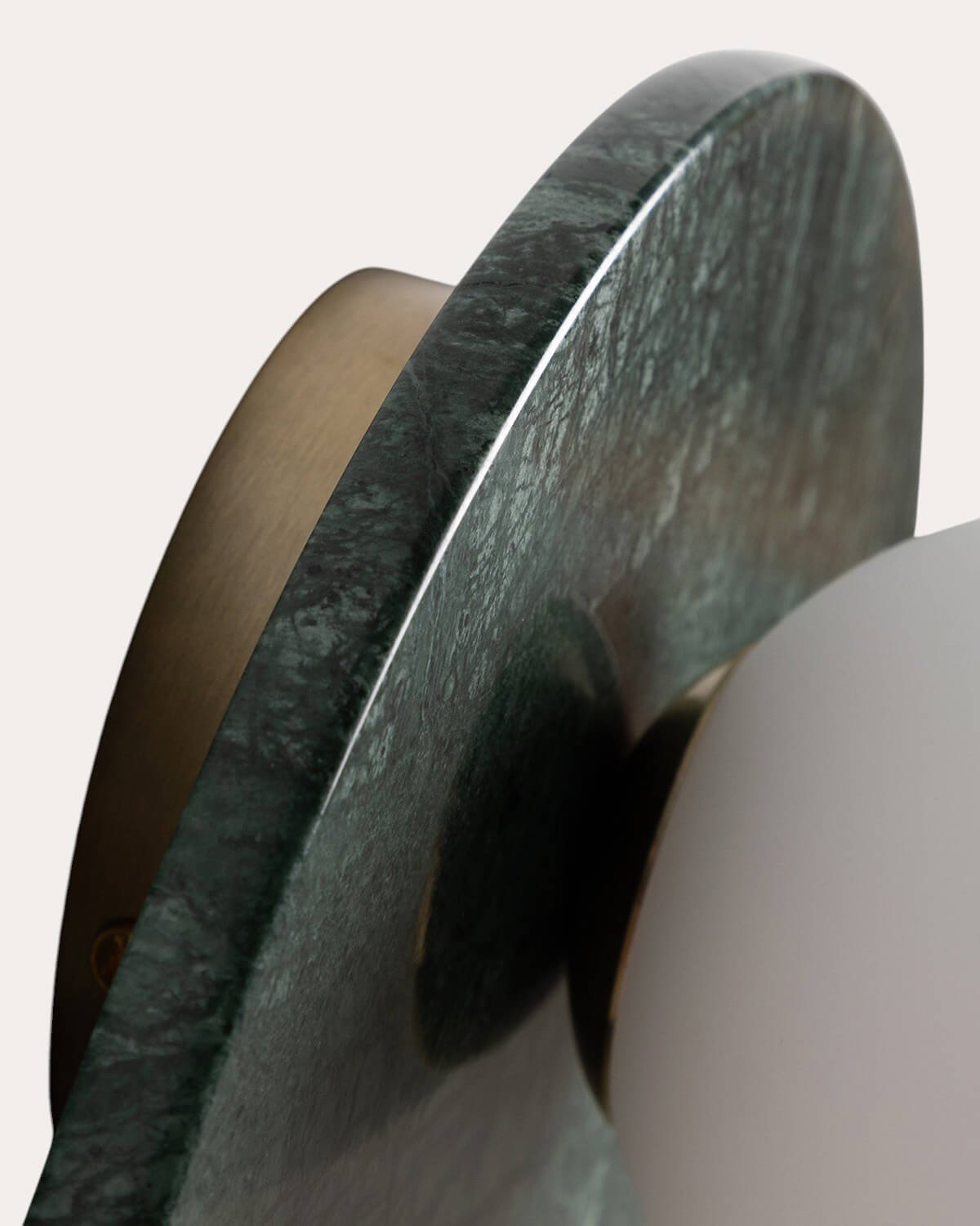 Lunas Marmor-Seitenkugel-Wandleuchte, Galeriebild 5