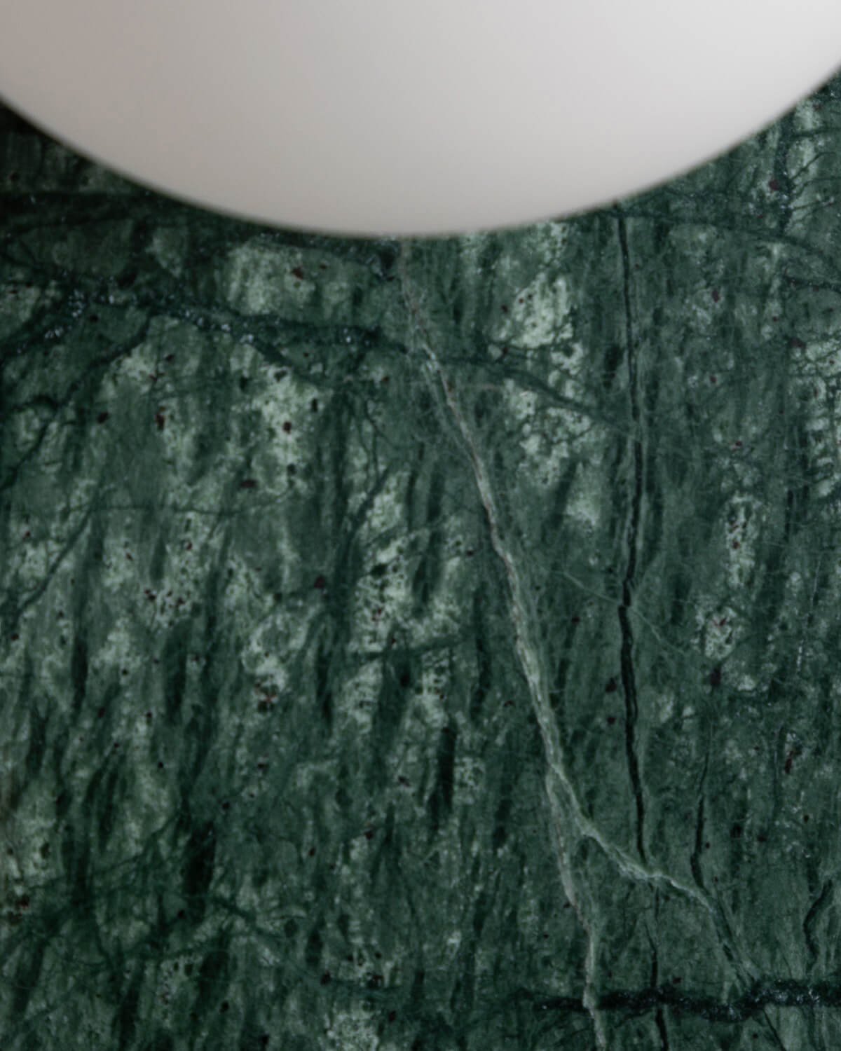 Lunas Marmor-Seitenkugel-Wandleuchte, Galeriebild 6