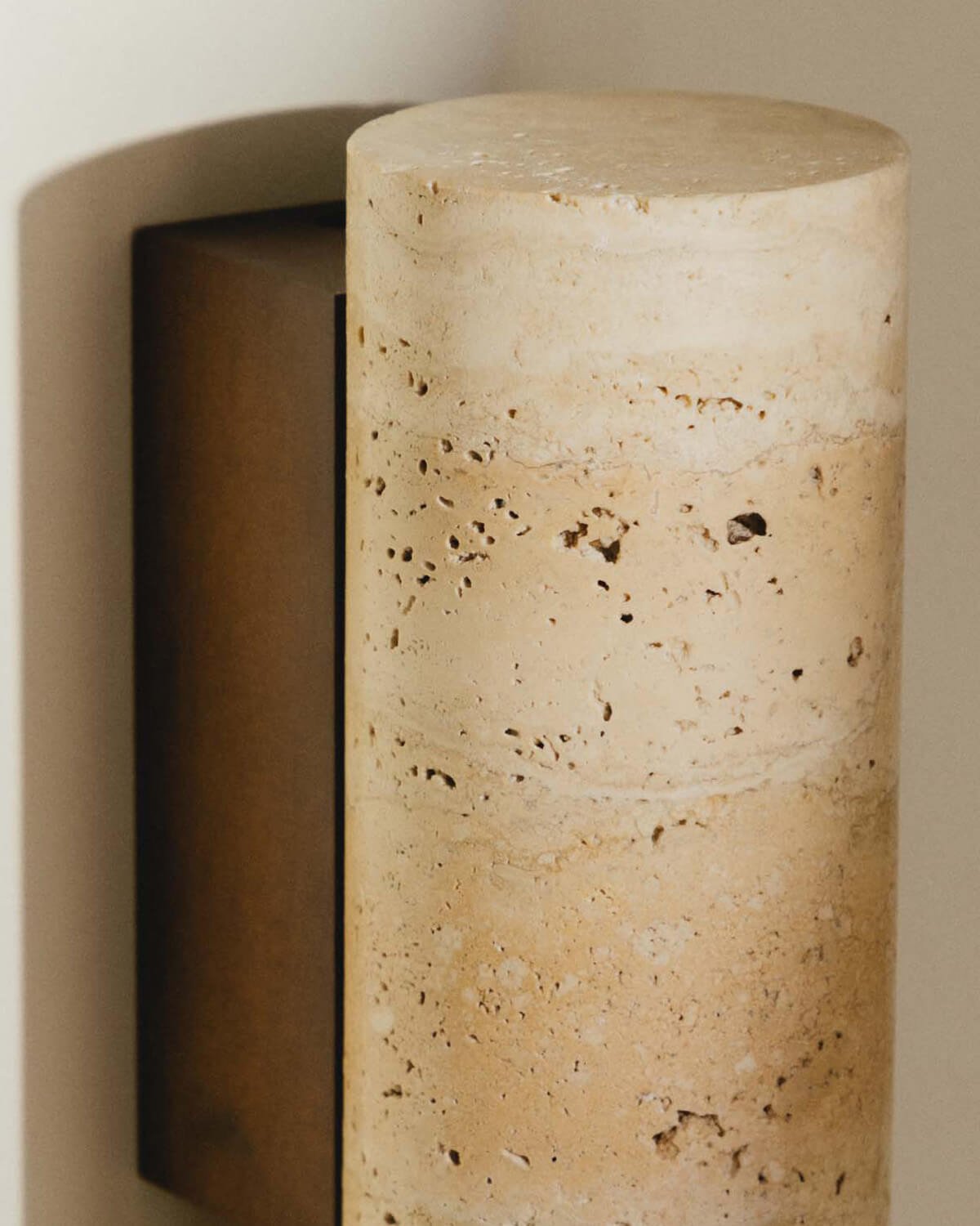 Eriel Travertin-Marmor-Wandleuchte, Galeriebild 3