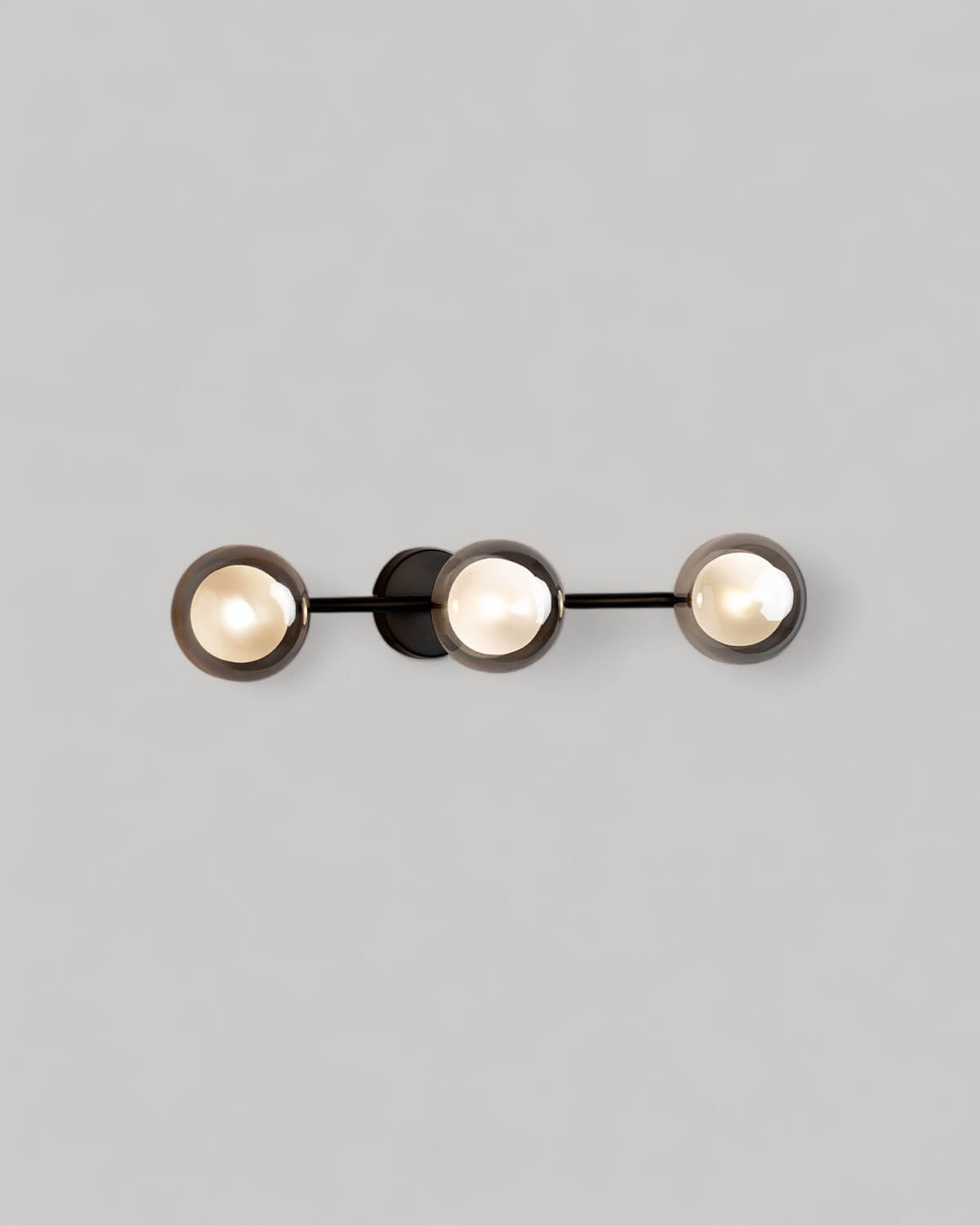 Wandleuchte Dasha mit 3 Metalllichtpunkten, Galeriebild 2
