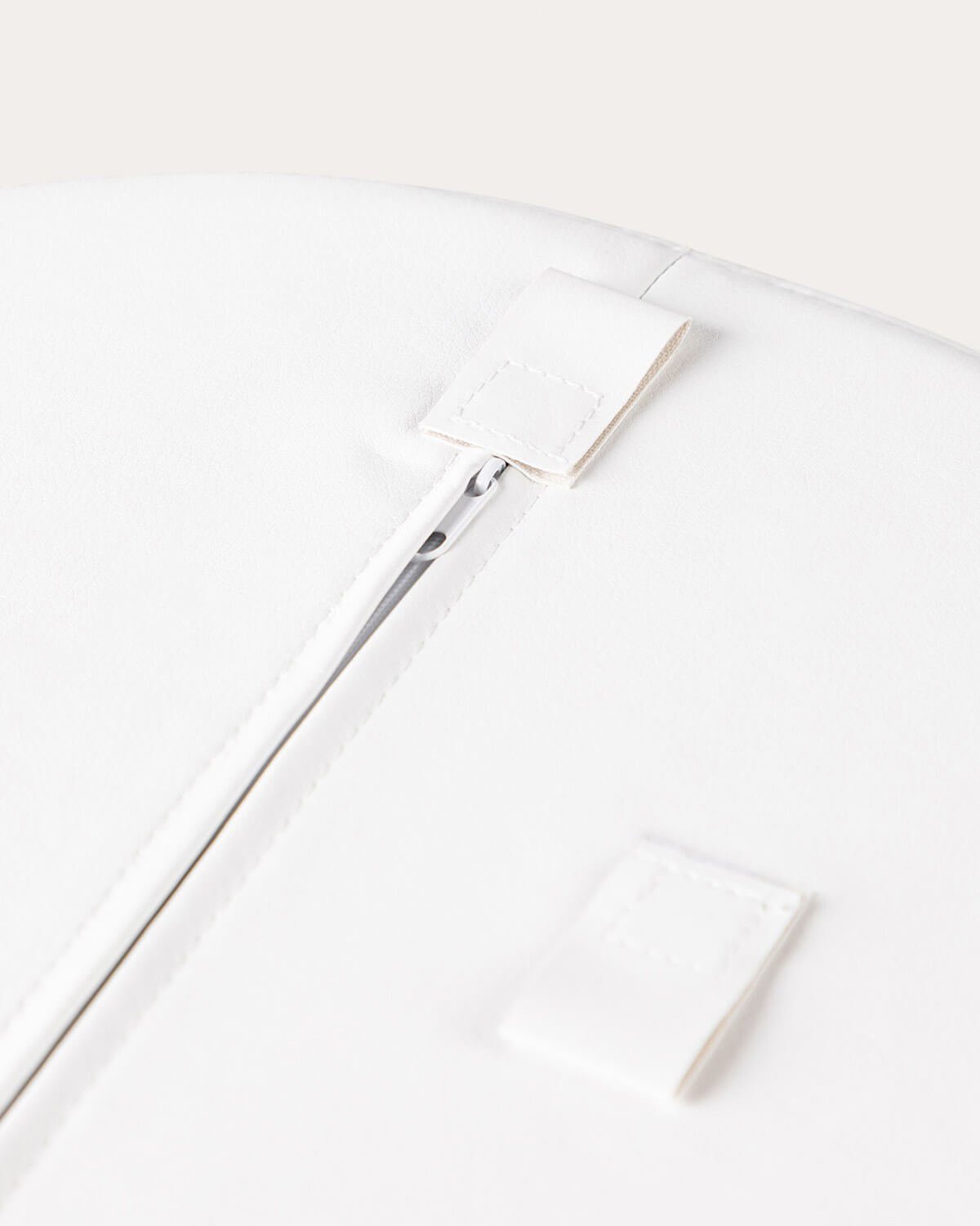 Rechteckiges Kunstlederkissen (42,5x41 cm) für Aras Stuhl, Galeriebild 8