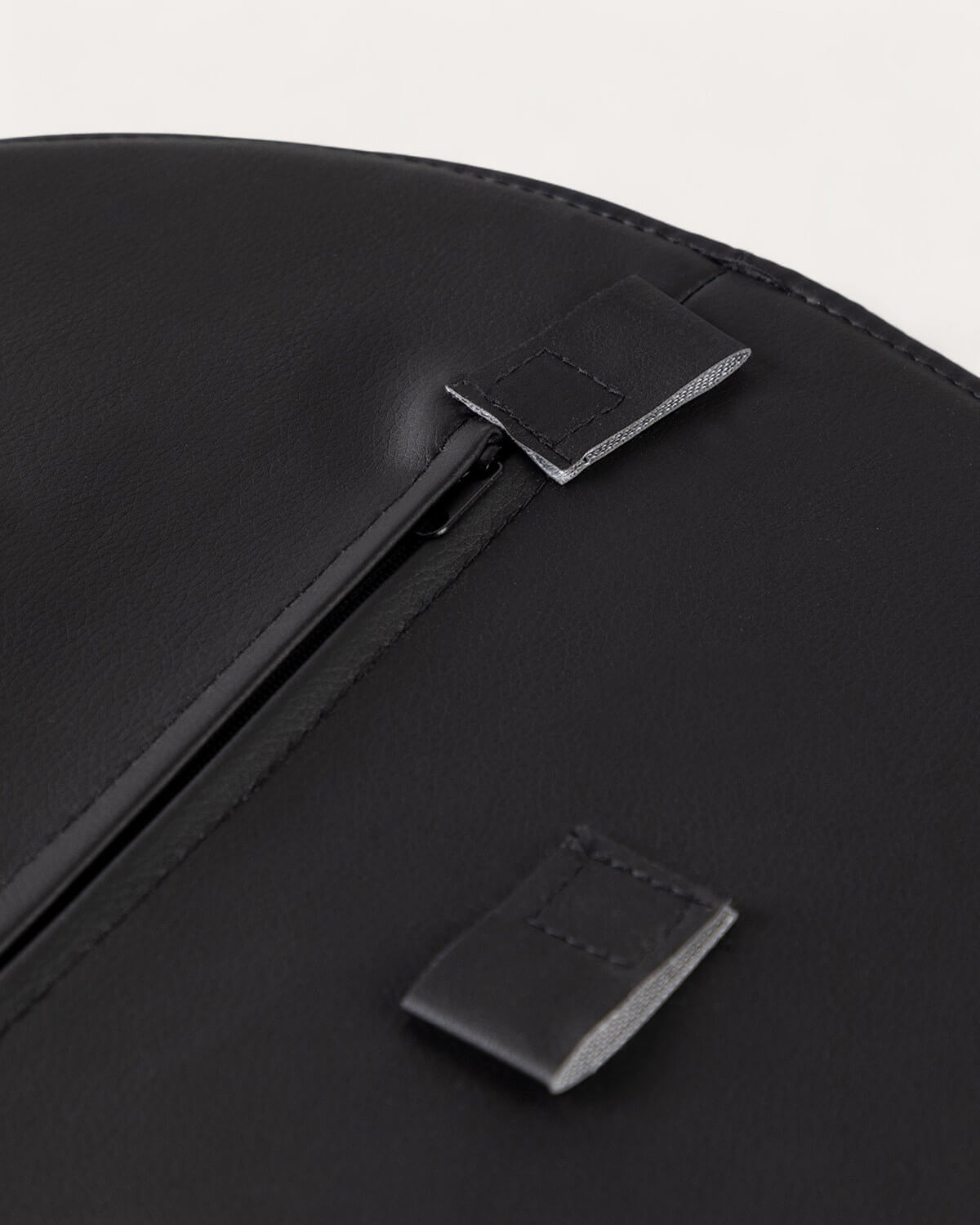 Rechteckiges Kunstlederkissen (42,5x41 cm) für Aras Stuhl, Galeriebild 8