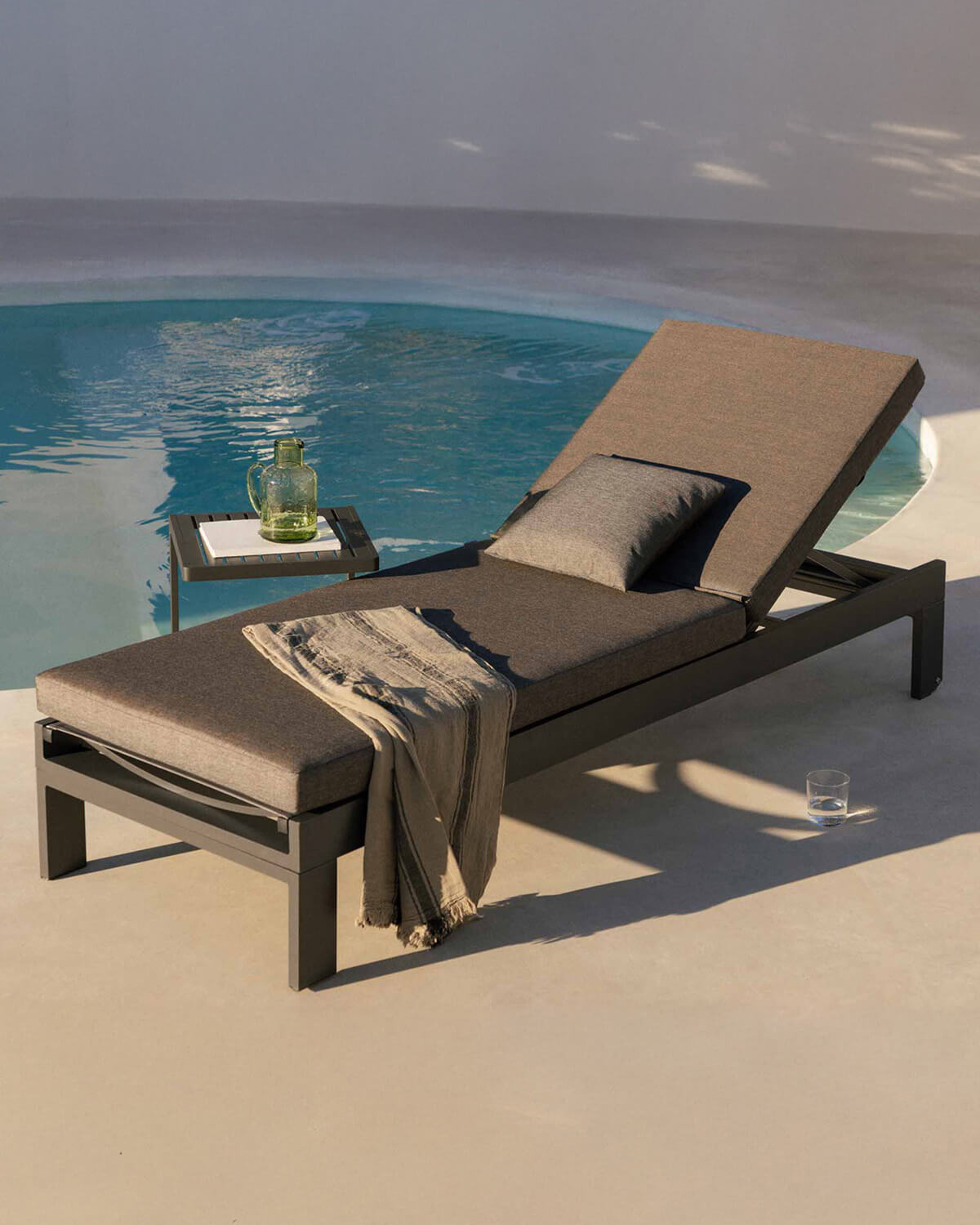 Quadratisches Outdoor-Kissen aus Stoff (38,5 x 38,5 cm) Kreta, Galeriebild 2