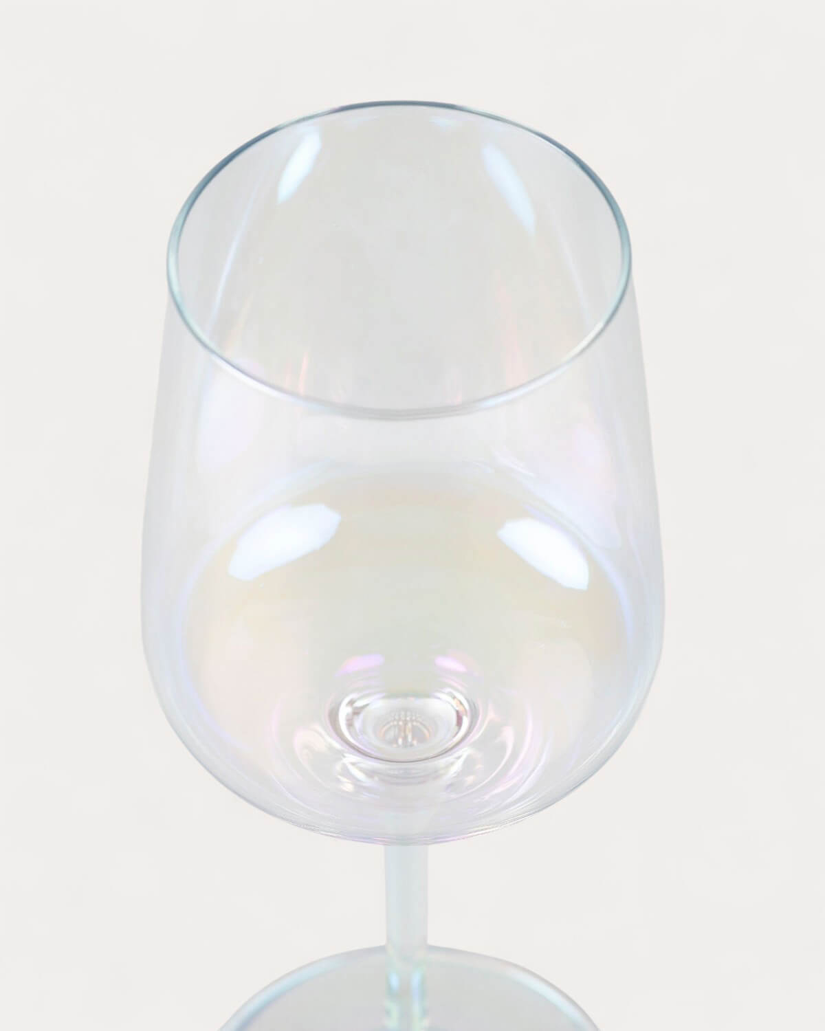 Pack mit 4 Iridisierenden Weißweingläsern aus Glas Odin, Galeriebild 6