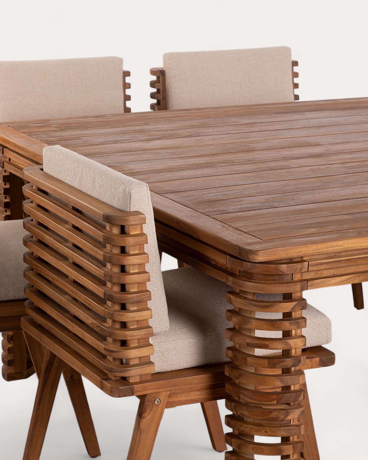 Set aus quadratischem Tisch (160x160 cm) und 8 Stühlen aus Akazienholz und Outdoor-Stoff Hazan, Galeriebild 4