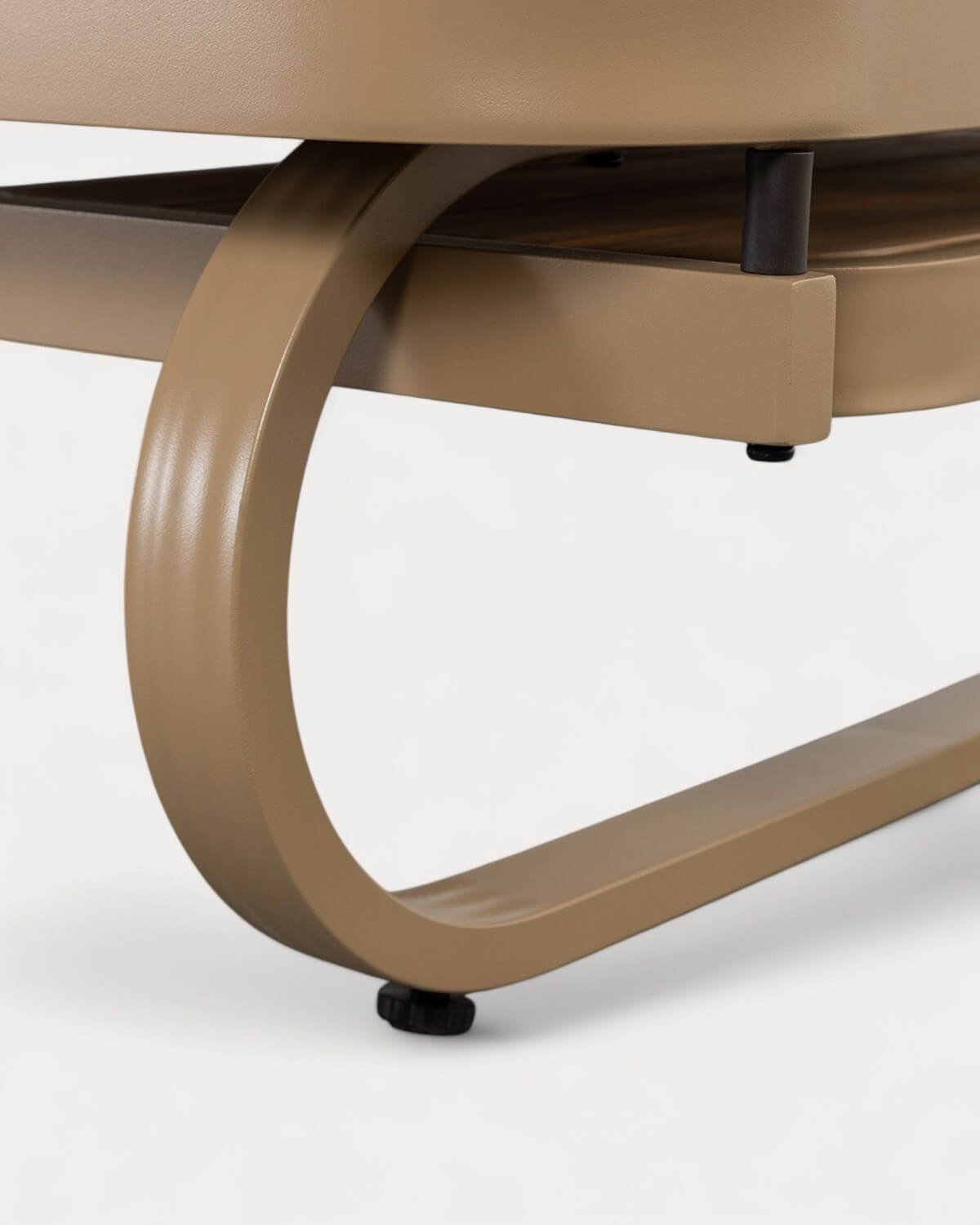 Emilia Gartenset mit 2 Zweisitzer-Sofas und Couchtisch aus Teakholz und Metall, Galeriebild 10