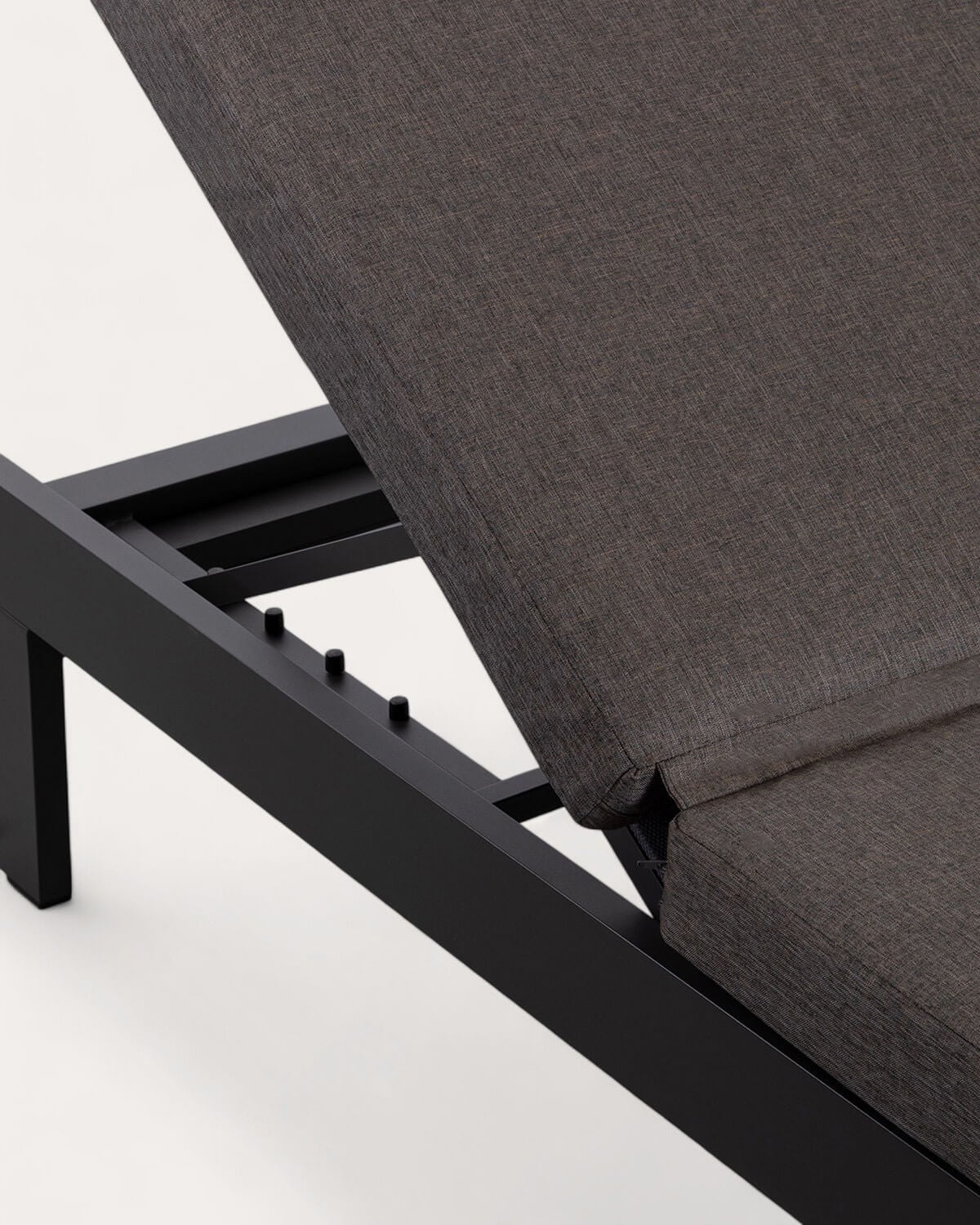 New Kreta Aluminium Liege mit Stoffkissen, Galeriebild 10