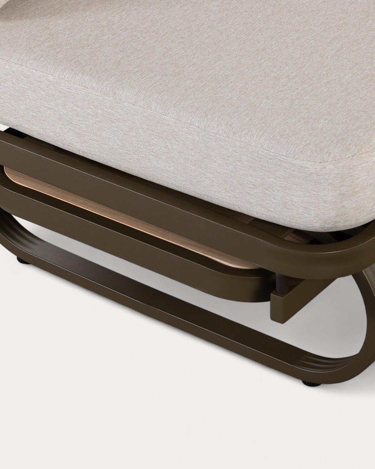 Emilia Gartenset mit 2 Sofas, 1 Sessel und Couchtisch aus Teakholz und Metall, Galeriebild 9