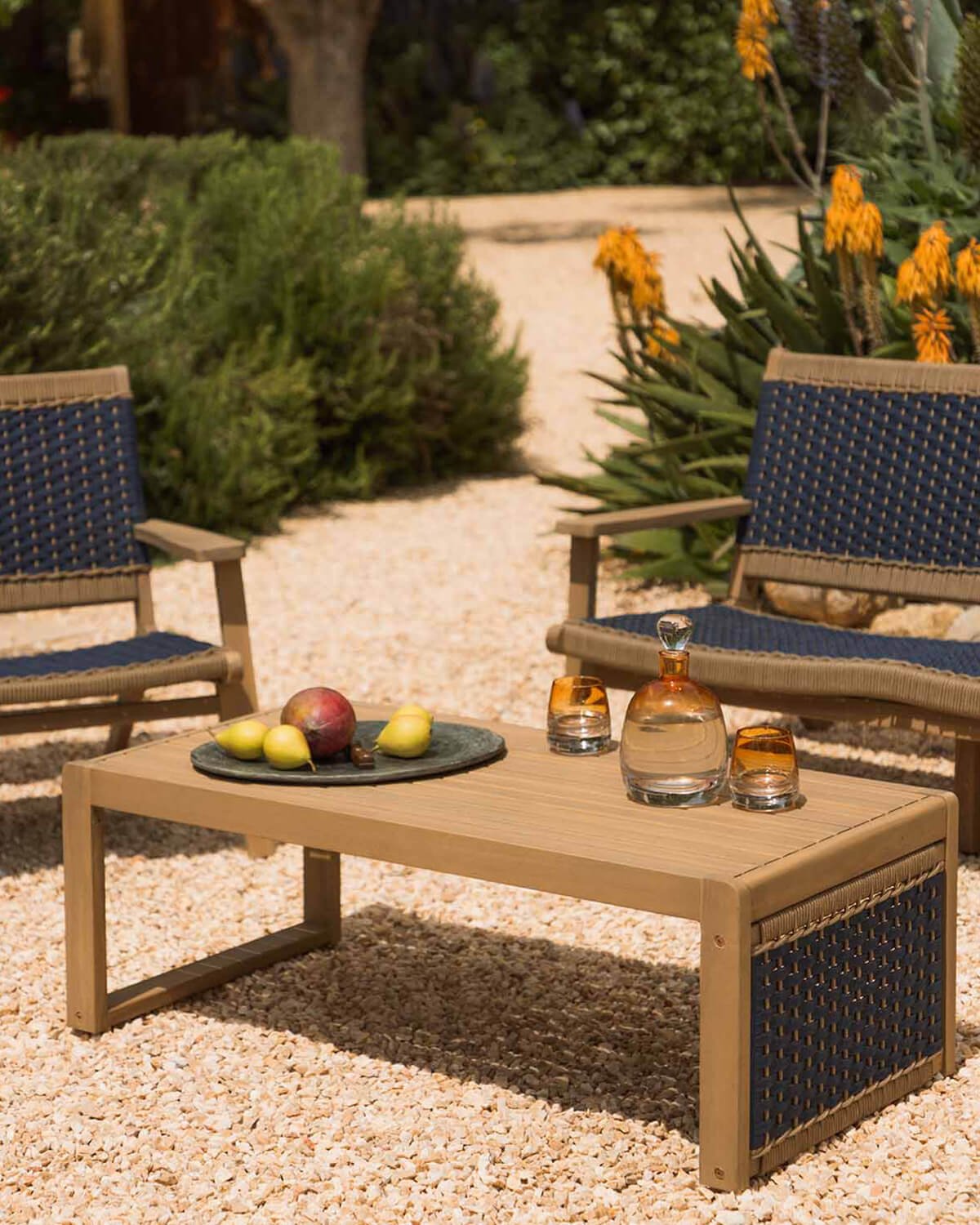 Gartenset mit 2-Sitzer-Sofa, 2 Sesseln und Couchtisch aus Akazienholz und Mirle Rope, Galeriebild 3