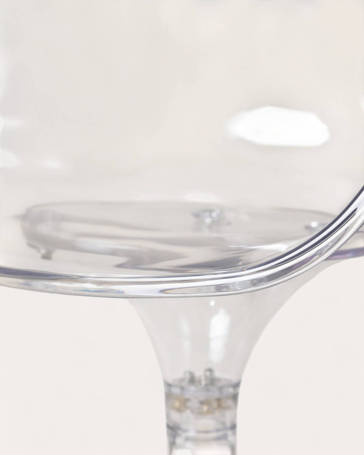 Pack mit 4 Pinhes-Esszimmerstühlen aus Polycarbonat, Galeriebild 7