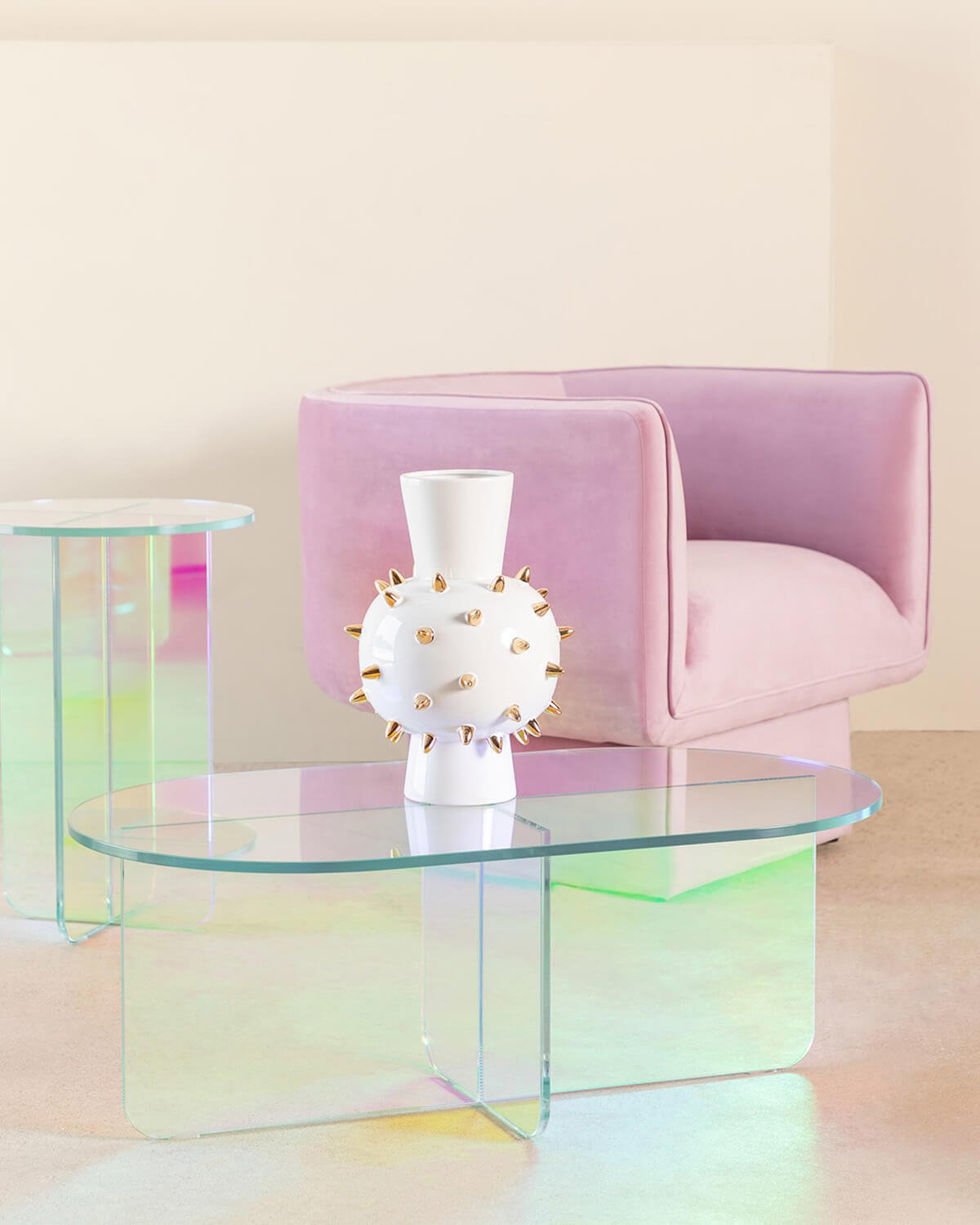 Ovaler Couchtisch Schillerndem aus gehärtetem Glas (90x50 cm) Iris, Galeriebild 2