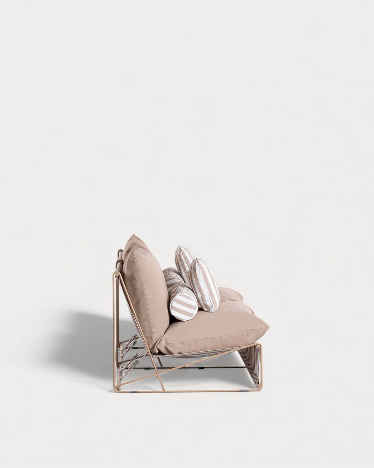 2-Sitzer-Sofa aus Metall und Sitz aus Carpa-Stoff, Galeriebild 3