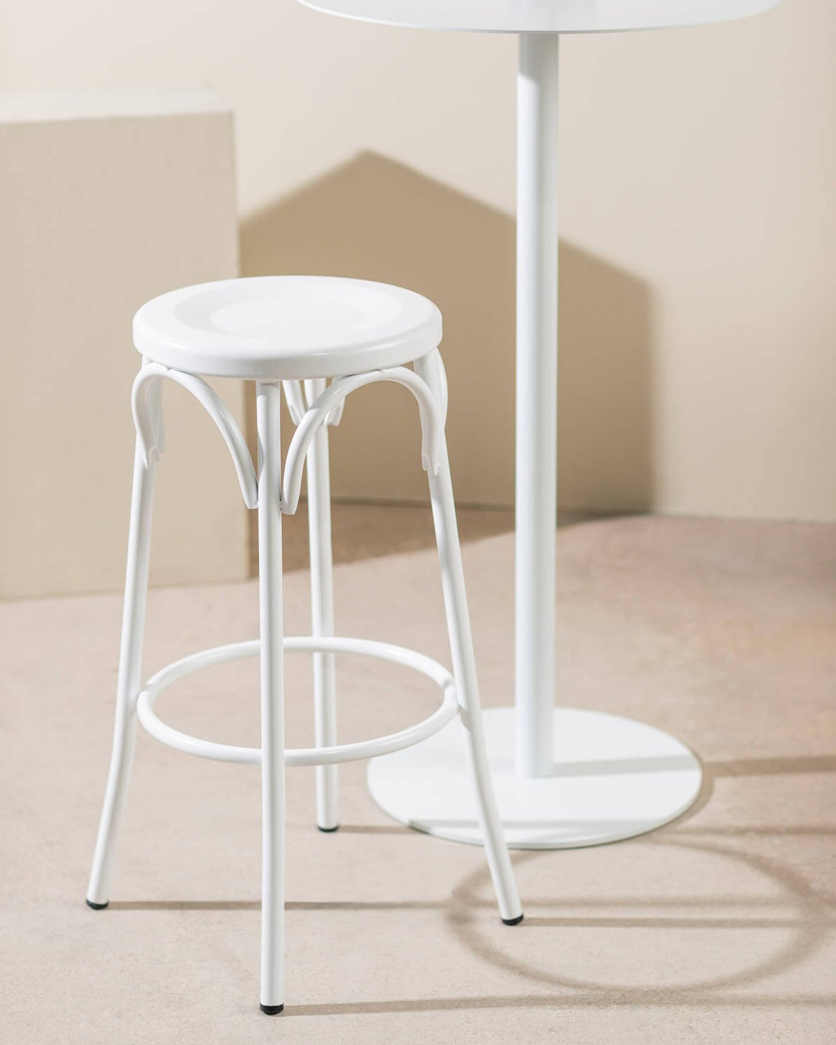 Hoher Metallhocker (75 cm) Baris, Galeriebild 2