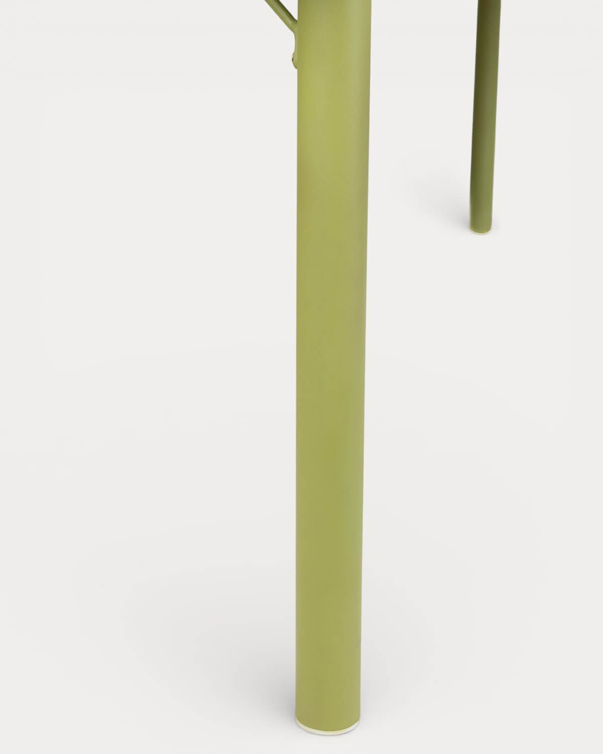 Rechteckiger Esstisch aus Akazienholz und Metall (240x110 cm) Caitlyn, Galeriebild 8