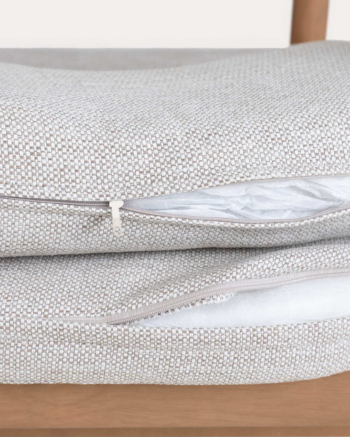 4er-Pack Esszimmerstühle mit Armlehnen aus Eukalyptusholz und Stoff Elnes, Galeriebild 5