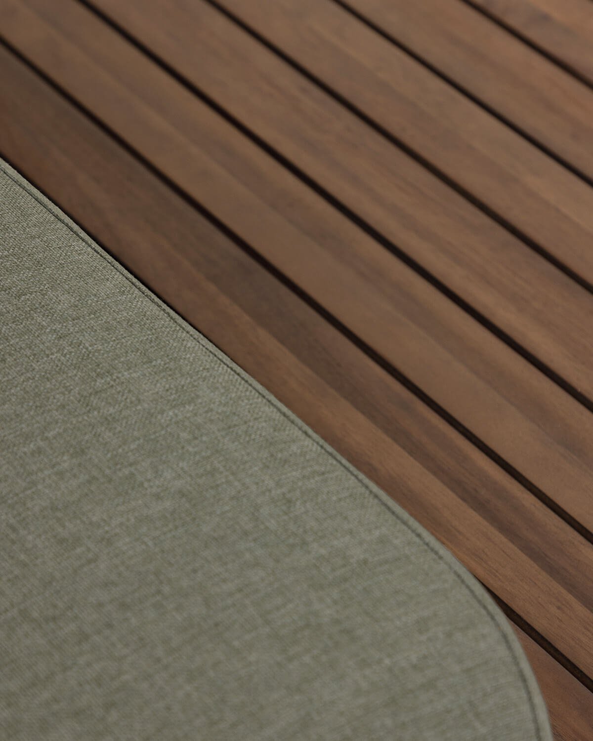 2-Teiliges Modulares Gartensofa-Set Sofa-Modul und Mittelmodul aus Akazienholz und Stoff Redik, Galeriebild 6