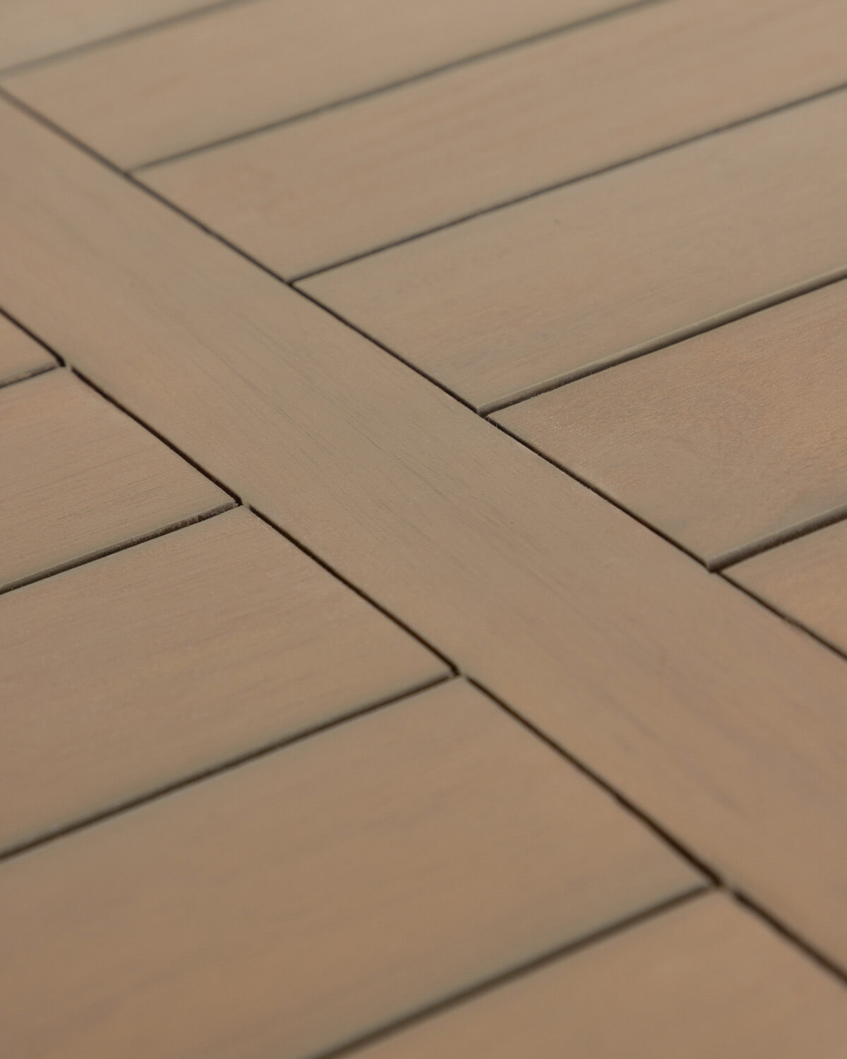 Rechteckiges Tischset (240x100 cm) und 8 Stühle aus Eukalyptusholz und Outdoor-Stoff Elnes, Galeriebild 5