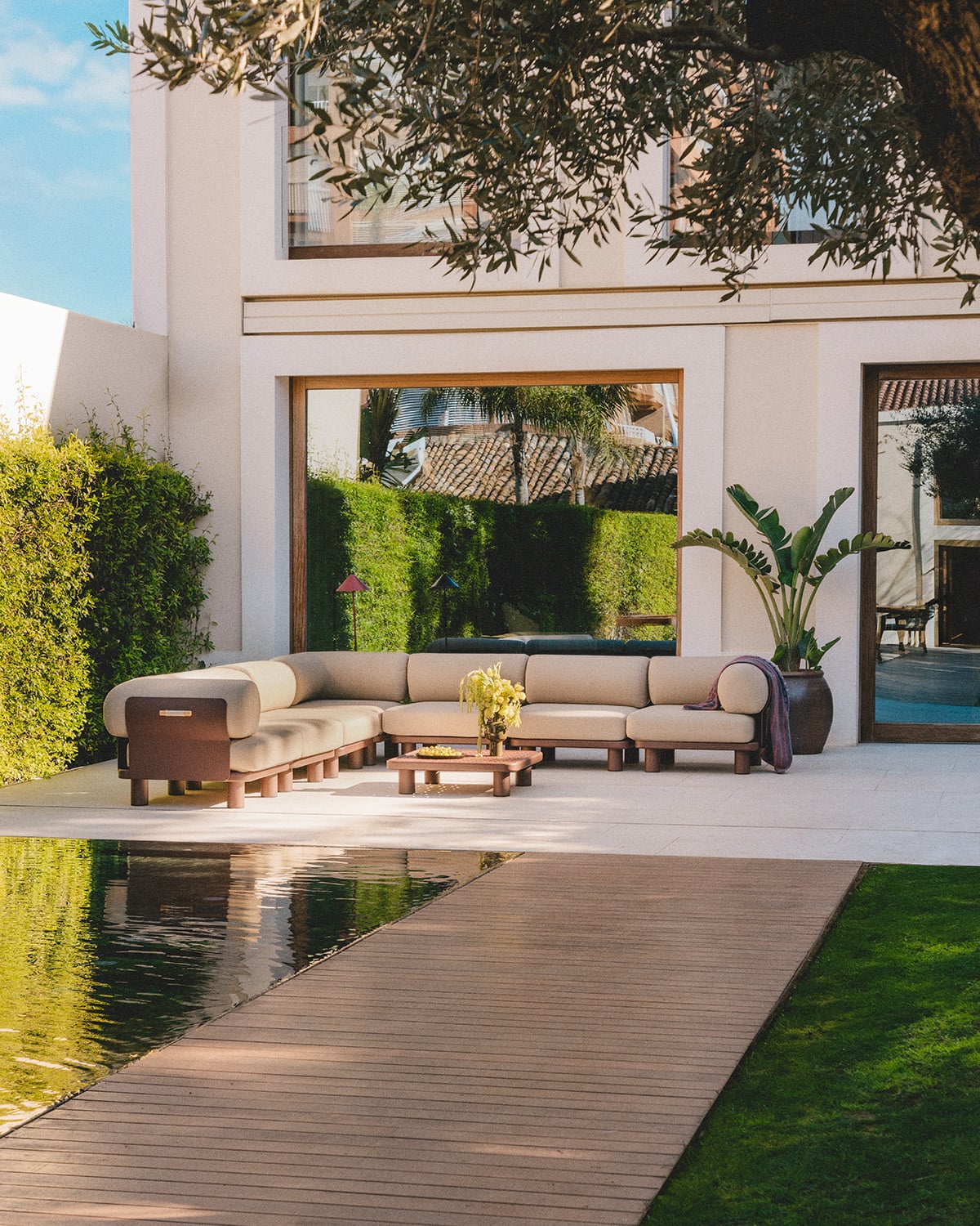 Gartenmöbelset mit 4 Mittelmodulen, 3 Eckmodulen und Couchtisch aus Aluminium und Stoff Lantana, Galeriebild 2