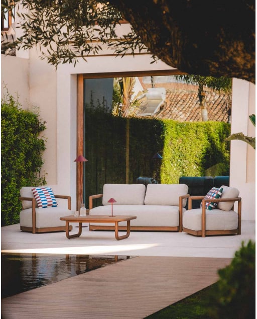 Gartenmöbel-Set mit 2-Sitzer-Sofa, 2 Sesseln und Couchtisch aus Eukalyptusholz und Stoff Elnes