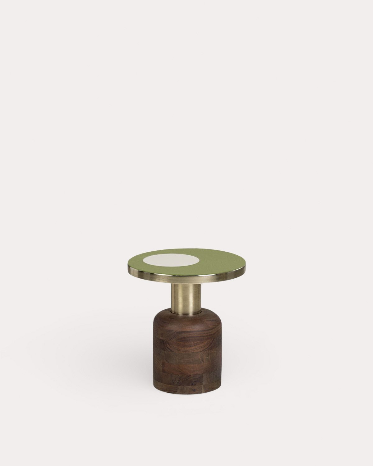 Runder Beistelltisch aus Mangoholz und Metall (Ø40,5 cm) Tillo, Galeriebild 2