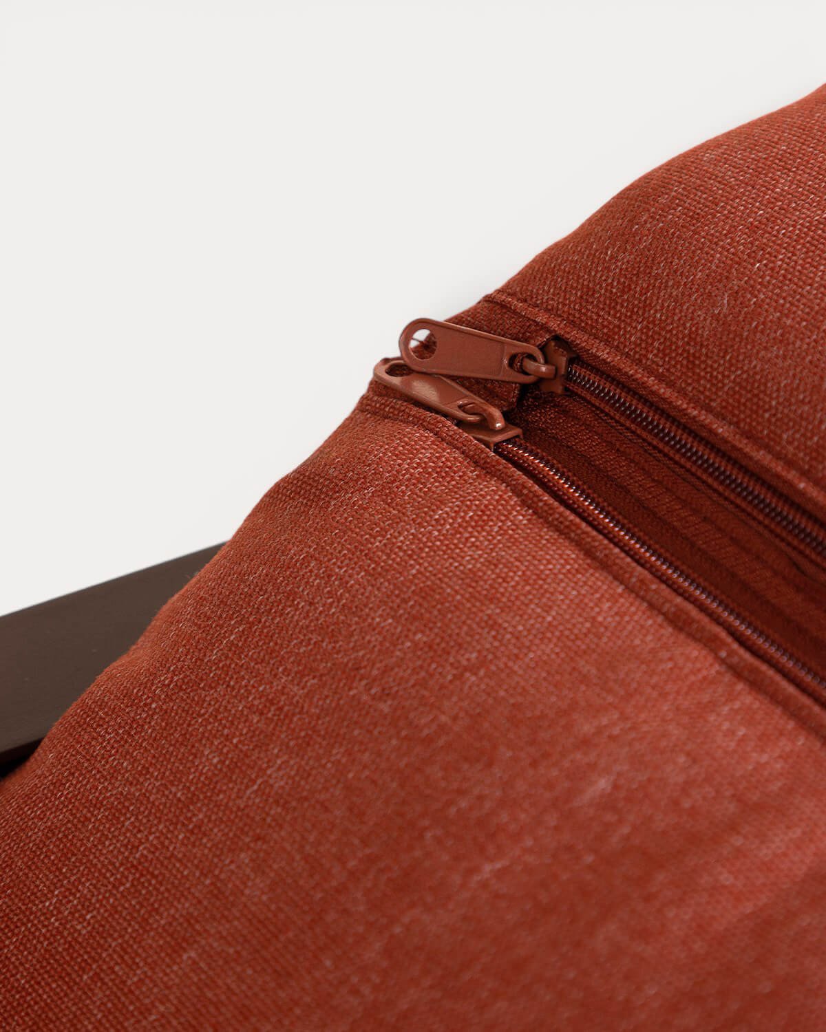 Gartenmöbel-Set mit 2-Sitzer-Sofa, 2 Sesseln, 1 Couchtisch und 1 Beistelltisch aus Metall und Stoff Jazmin, Galeriebild 8