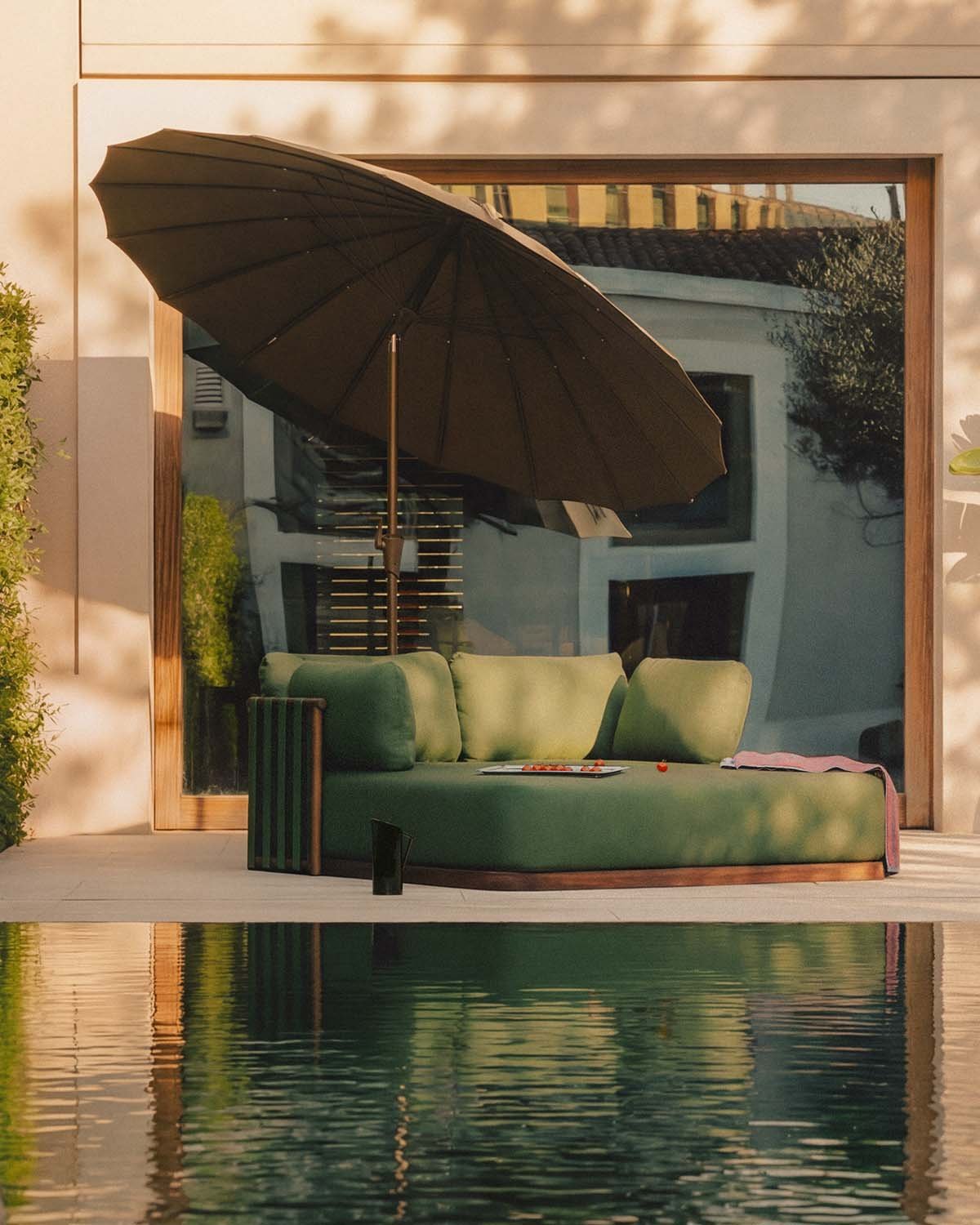 Doppel-Sonnenliege aus Eukalyptusholz und Stoff Edvard, Galeriebild 2