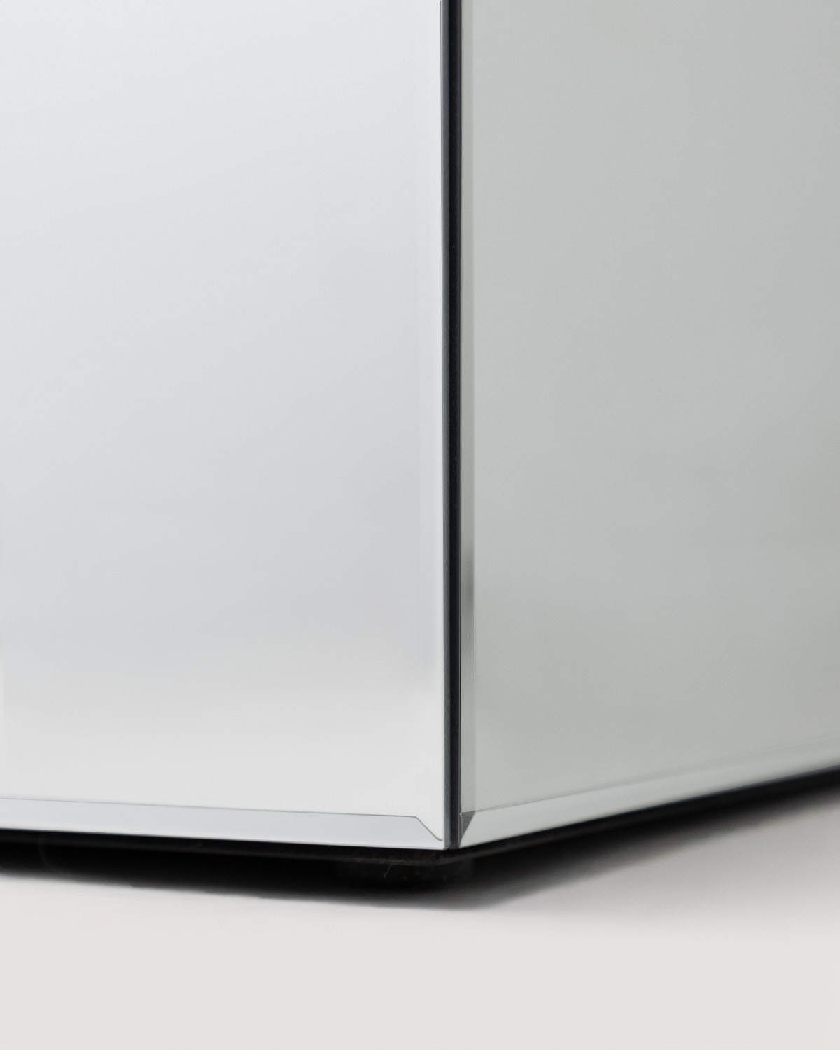 Quadratischer Couchtisch aus Glas (75x75 cm) Ninel, Galeriebild 6