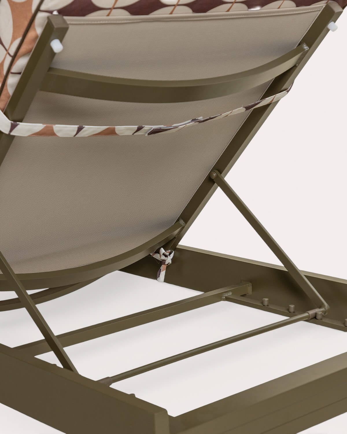 Aluminium-Sonnenliege mit verstellbarer Rückenlehne Kreta und Edimbra-Stoffkissen, Galeriebild 9