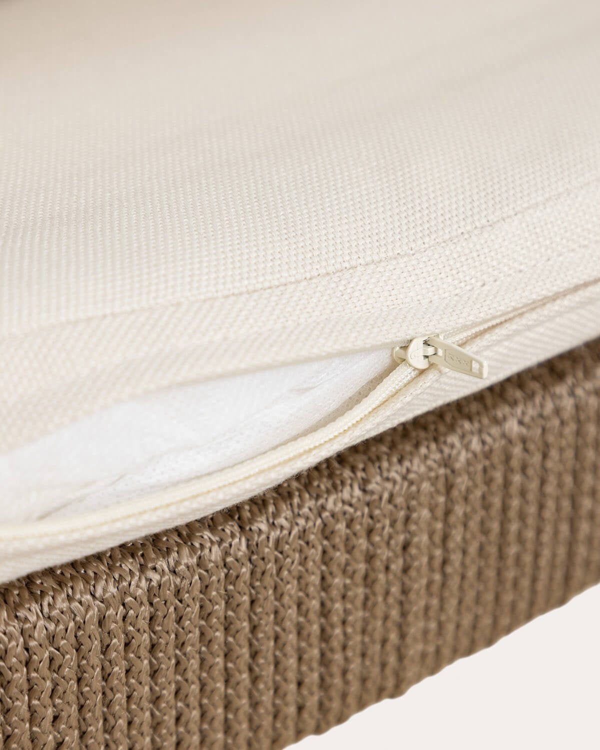 2er-Pack Esszimmerstühle aus Akazienholz mit Loli-Kissen, Galeriebild 7