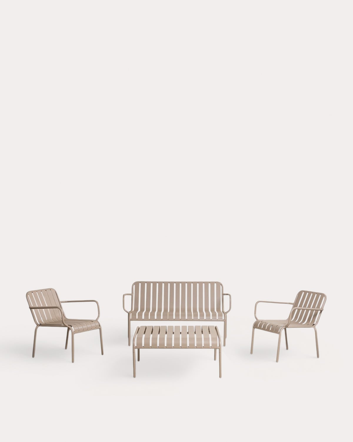 Gartenmöbel-Set mit 2-Sitzer-Sofa, 2 Sesseln und Couchtisch aus Metall Tavo, Galeriebild 1