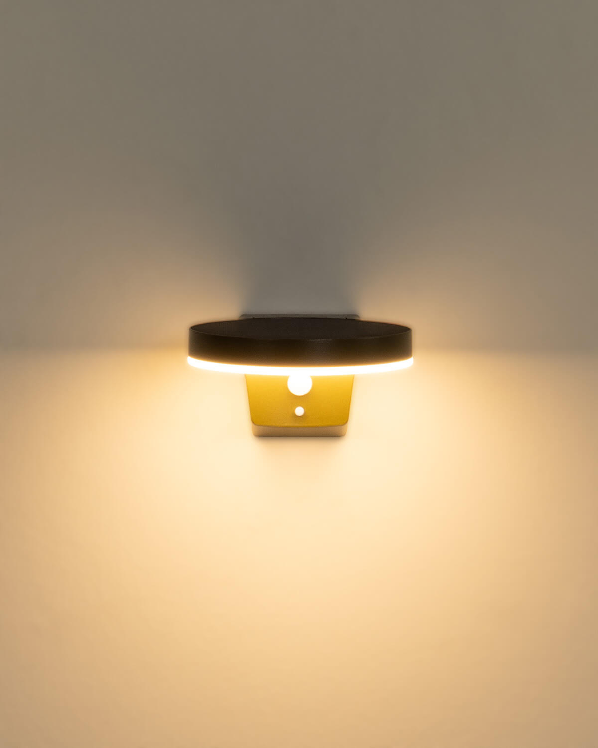 Outdoor Aluminium Solar-LED-Wandleuchte Marisa, Galeriebild 3