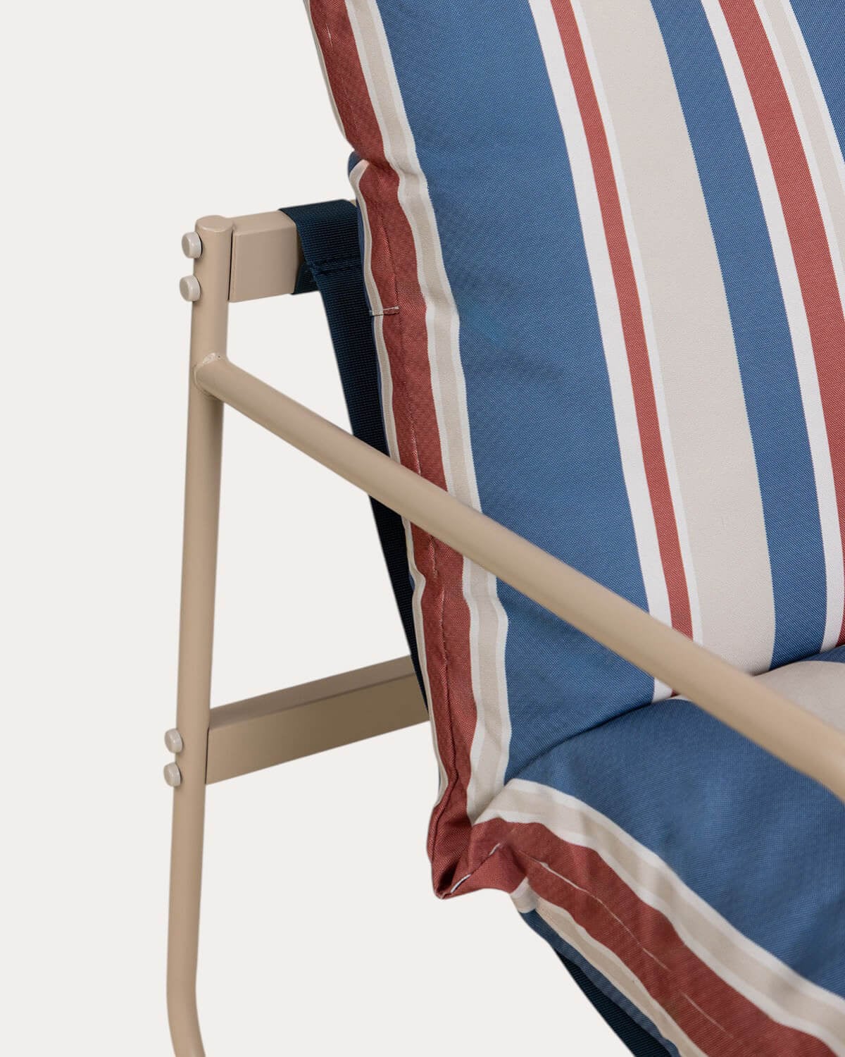 Gartenmöbelset mit 2-Sitzer-Sofa, 2 Sesseln und Couchtisch aus Metall und Stoff Ohiane, Galeriebild 8