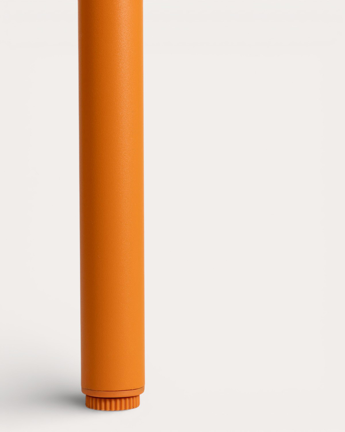 Rechteckiges Metalltisch-Set (200x90 cm) Dessie und 8 Outdoor-Armlehnstühle aus Polypropylen Juana, Galeriebild 8