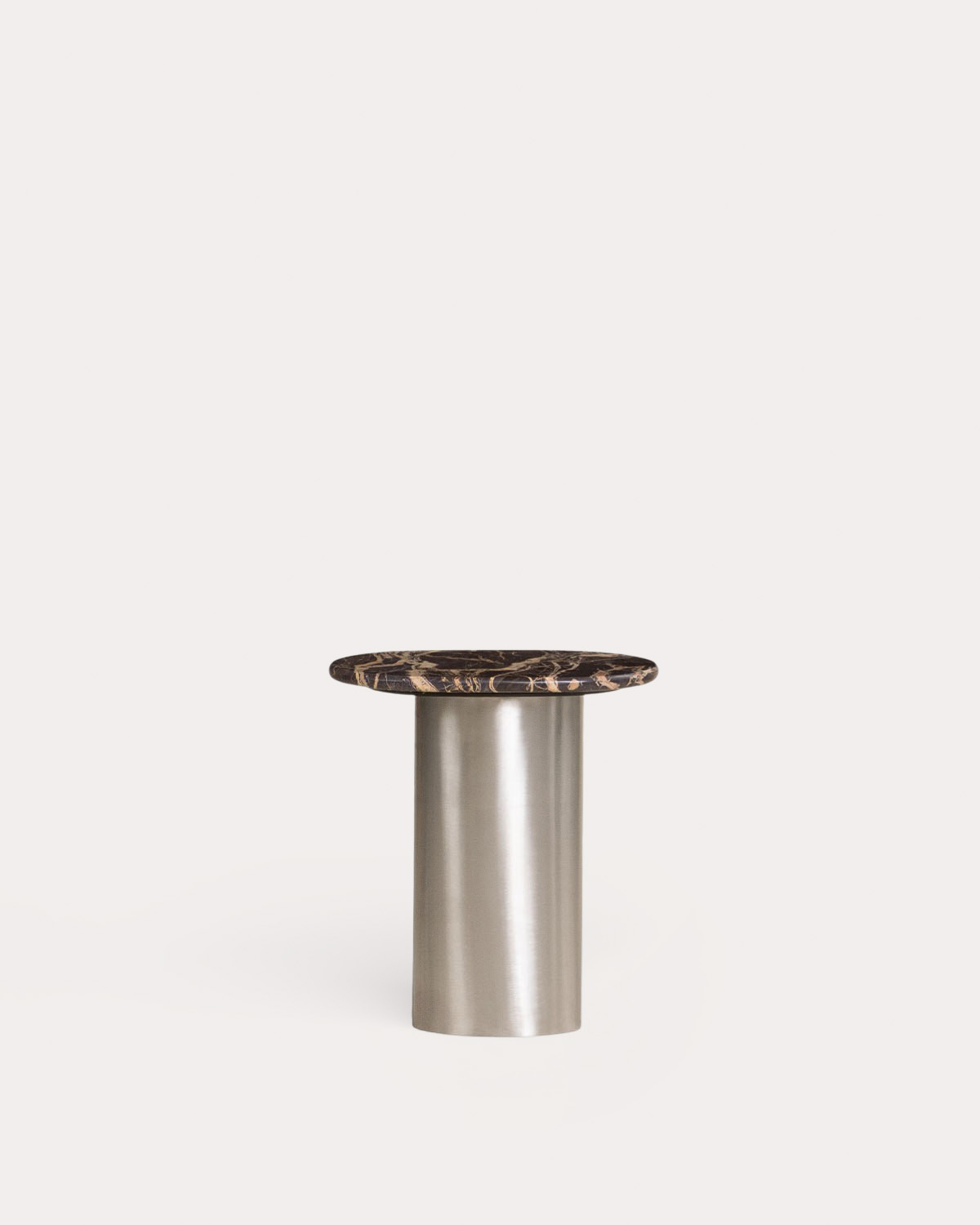 Ovale Metall-Beistelltisch Lahuga, Galeriebild 4