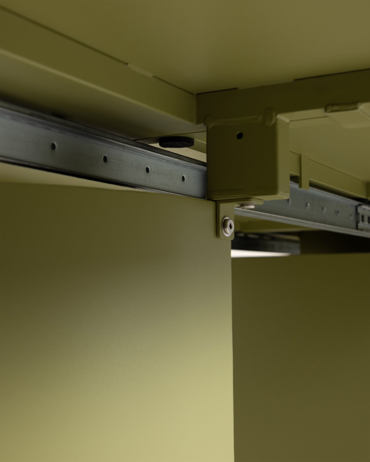 Ausziehbarer Tisch (Ø120-240x120 cm) Beca und 8 Stühle mit Armlehnen aus Metall und Seil Murna Outdoor, Galeriebild 8