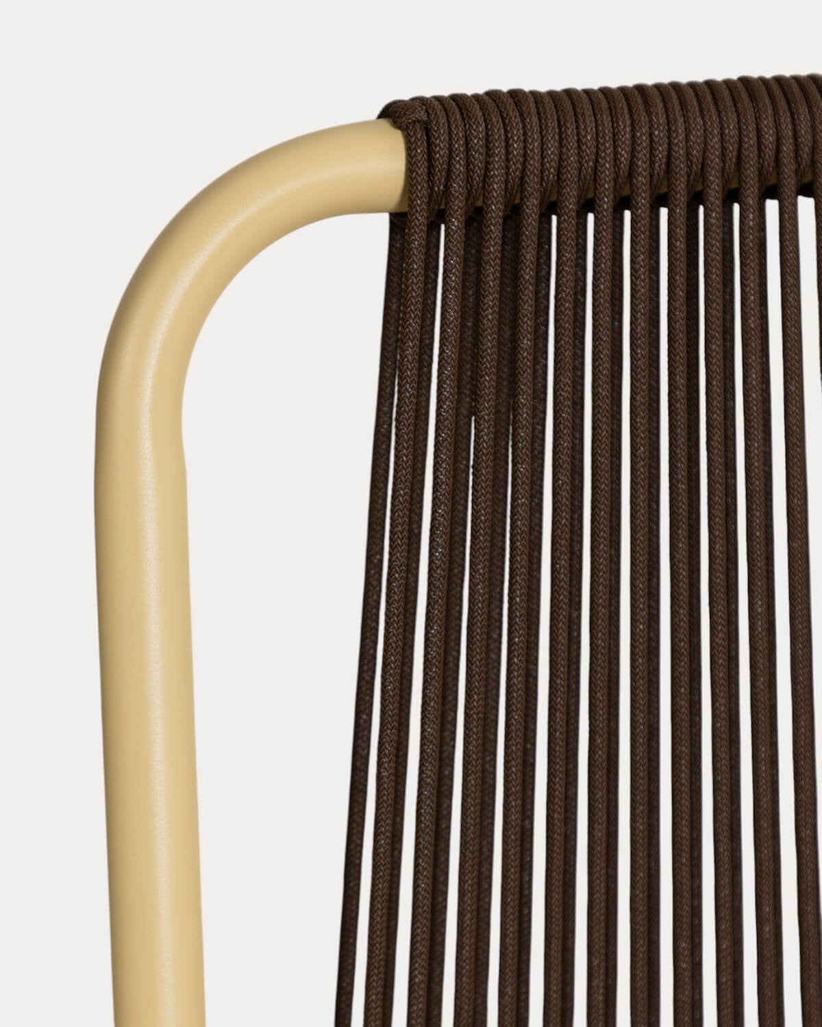 Rundtischset (Ø120 cm) Nouli und 4 Metall-Armlehnstühle Mayailer für den Außenbereich, Galeriebild 6