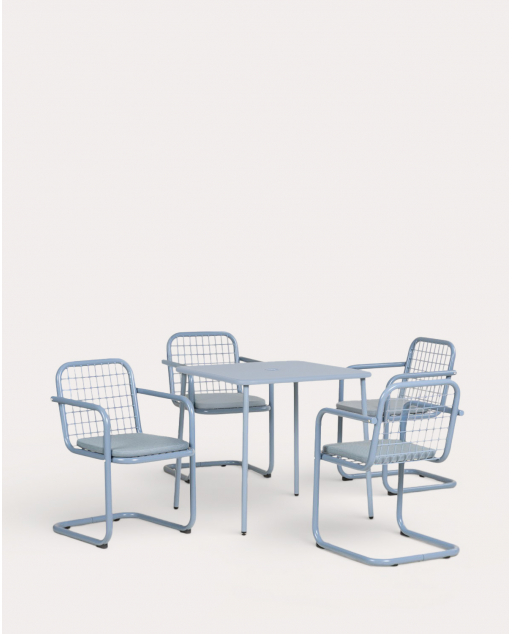 Quadratisches Tischset (78x78 cm) Mijail und 4 Biaritz Outdoor-Metall-Armlehnstühle