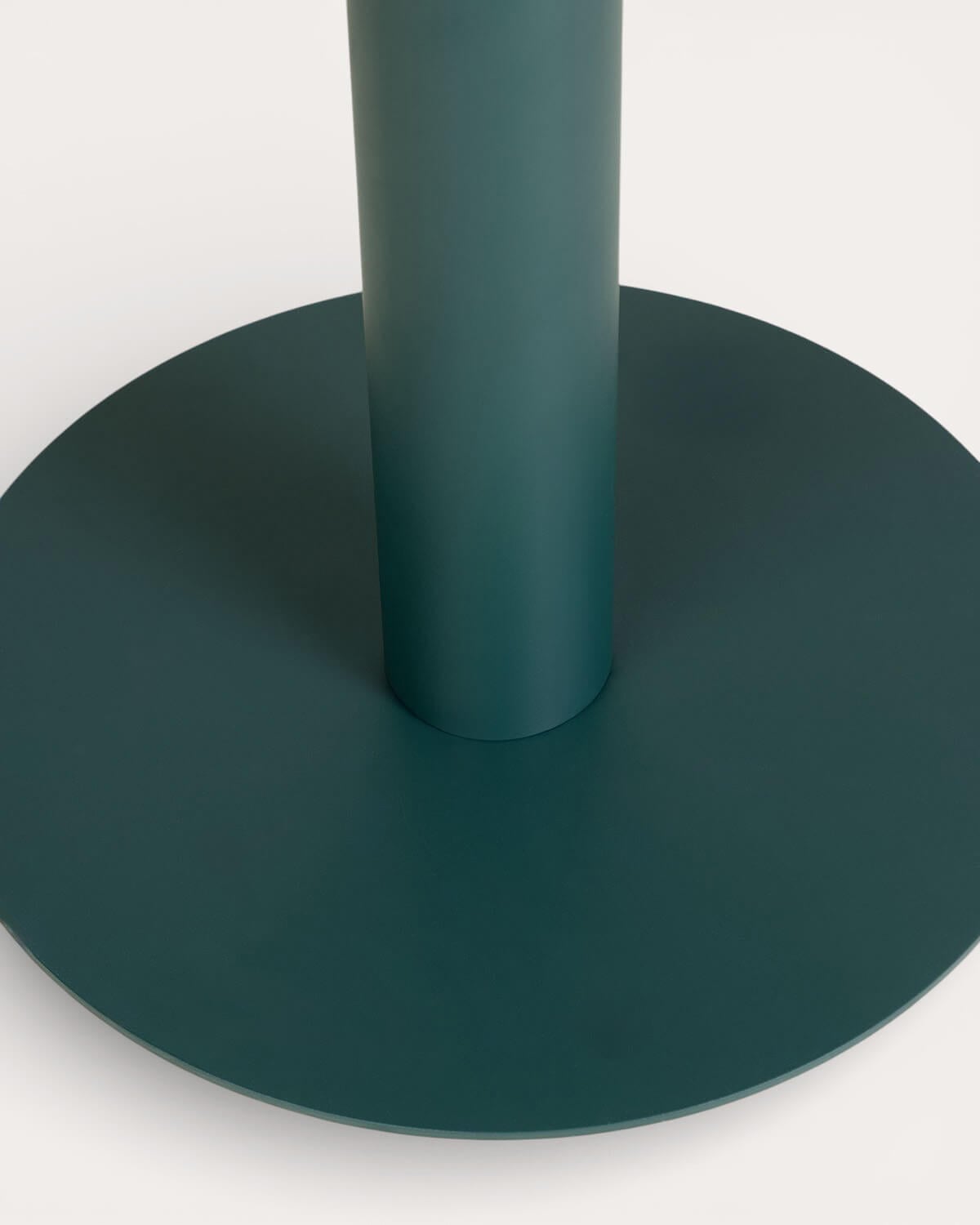 Banon Runder Metalltisch (Ø70 cm) und 2 Anier Outdoor-Polypropylenstühle, Galeriebild 10