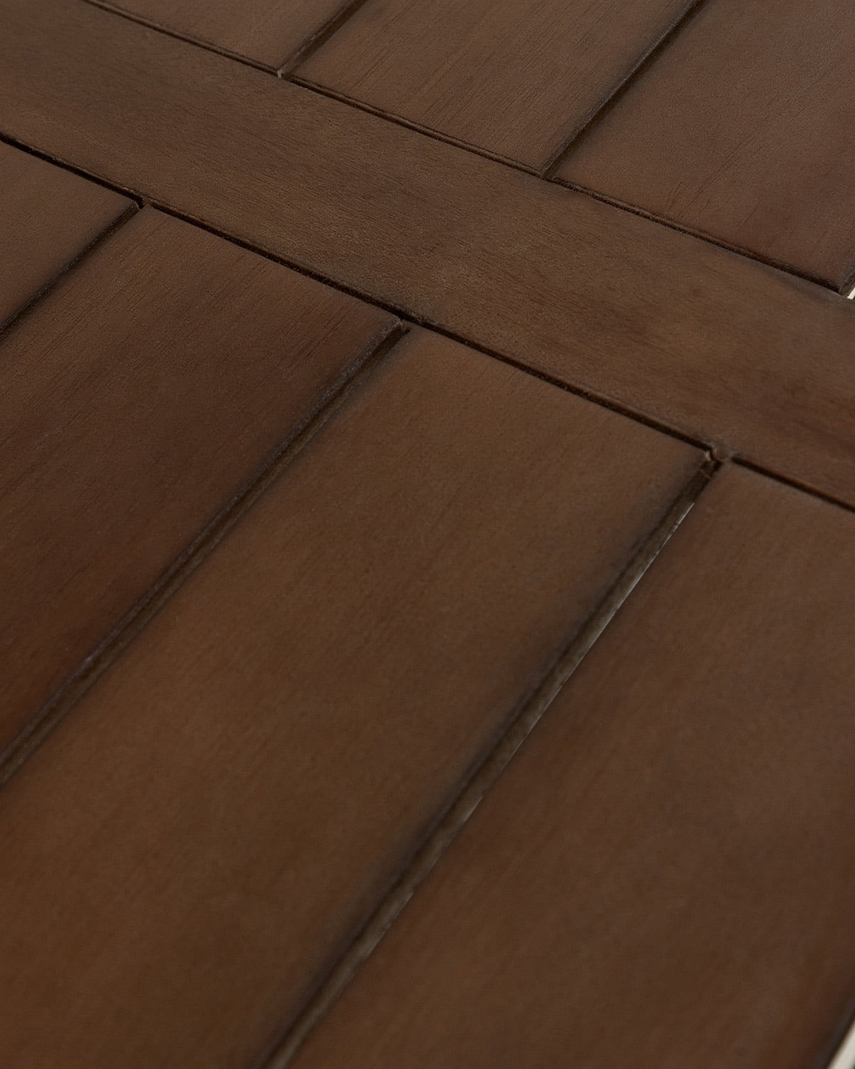 Rechteckiges Tischset (240x100 cm) Elnes und 8 Gartenstühle Clhoti aus Eukalyptusholz, Galeriebild 5