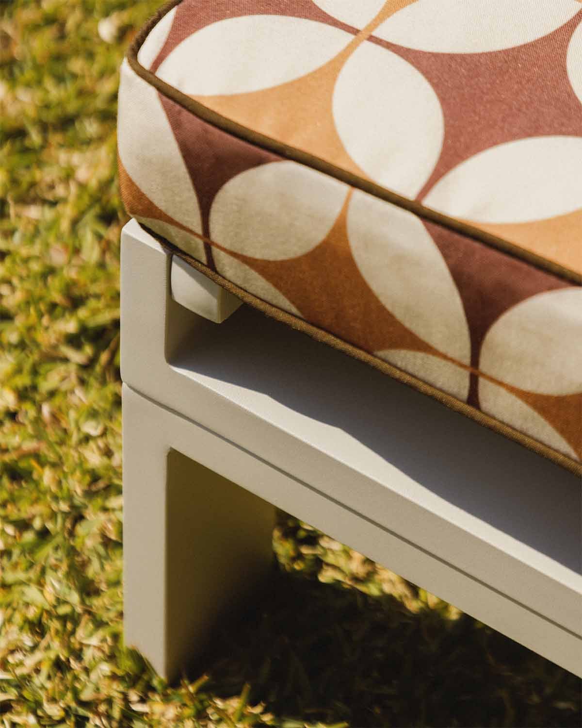 Aluminium-Sonnenliege mit verstellbarer Rückenlehne Kreta und Edimbra-Stoffkissen, Galeriebild 3