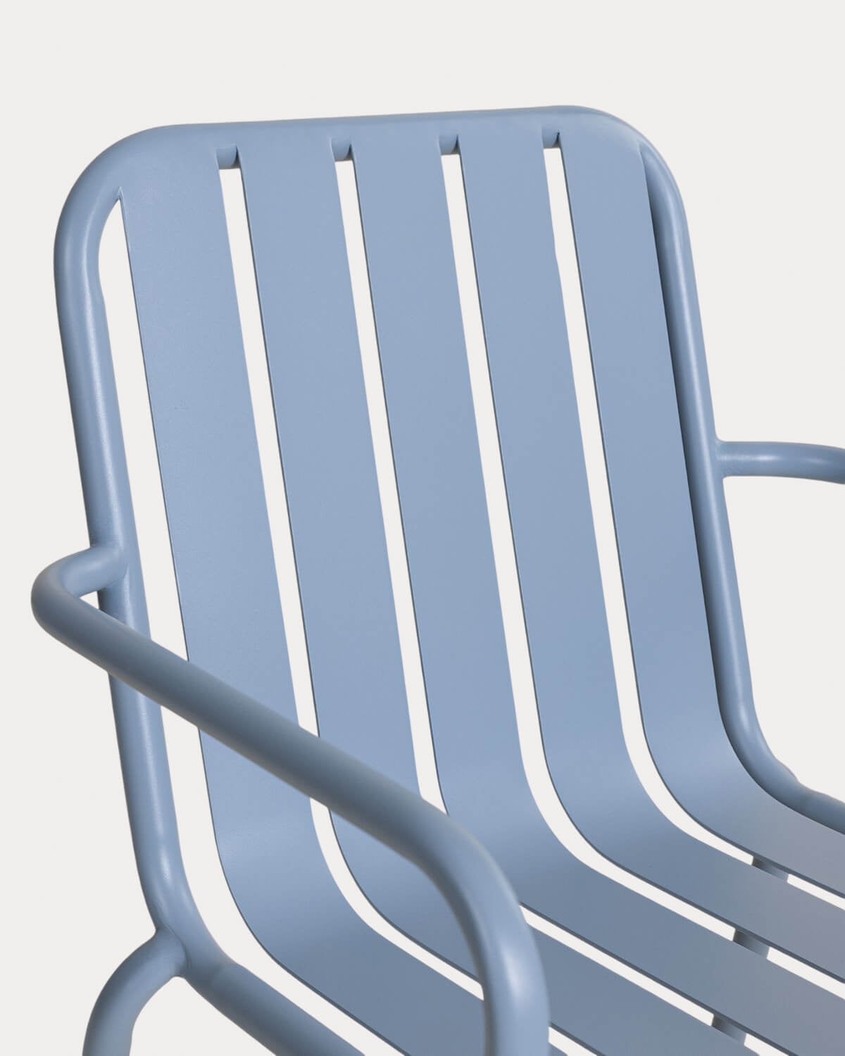Rechteckiges Tischset (130x80 cm) mit 1 Bank und 4 Metallstühlen Tavo Outdoor, Galeriebild 7