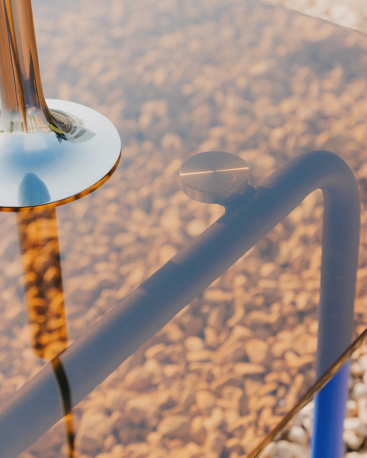 Couchtisch aus Metall und gehärtetem Glas für den Außenbereich (120x60 cm) Mitha, Galeriebild 3