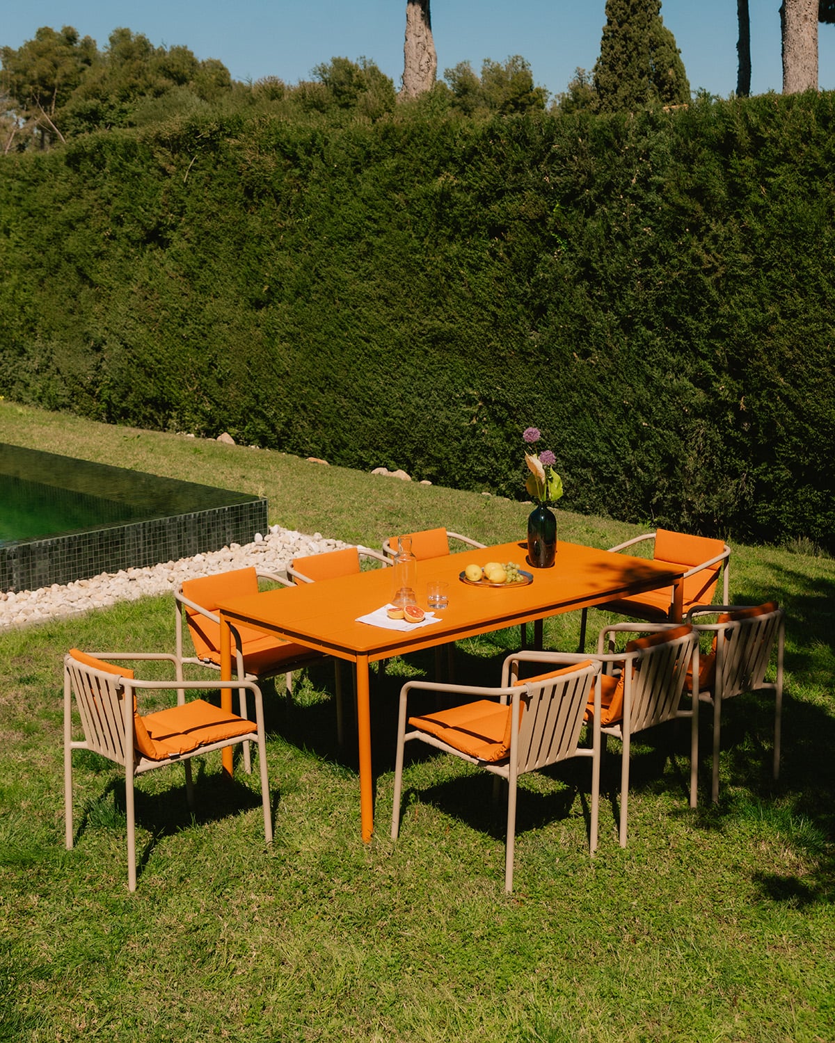 Dessie Rechteckiges Tischset (200x90 cm) und 8 Vinke Metall-Gartenstühle, Galeriebild 2