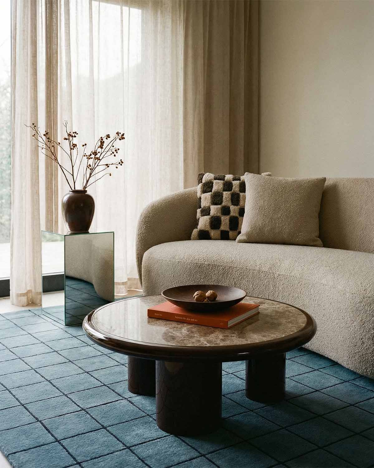 Runder Couchtisch aus Marmor und Holz (Ø 90 cm) Hellie, Galeriebild 2