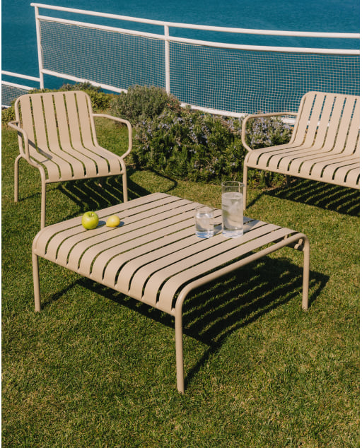 Rechteckiger Metall-Couchtisch für den Außenbereich (85x80 cm) Tavo