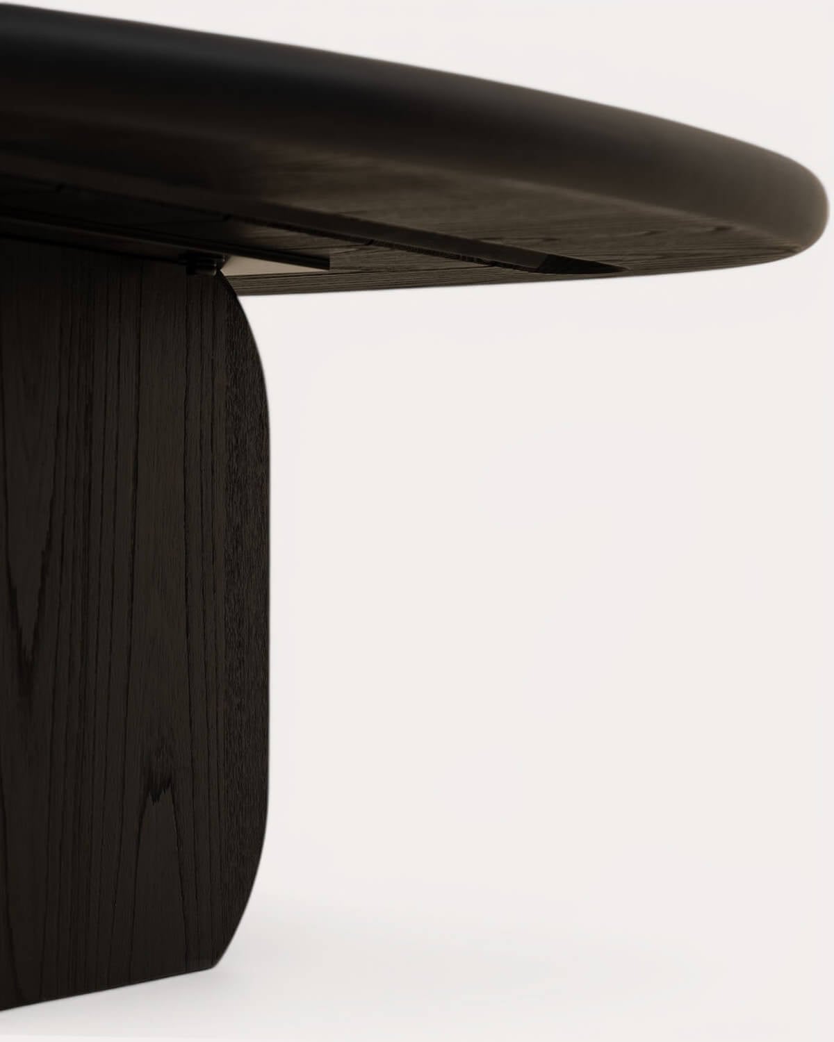 Rechteckiger Couchtisch aus Kiefernholz und Ulmenholz (110x80 cm) Kuroen, Galeriebild 7