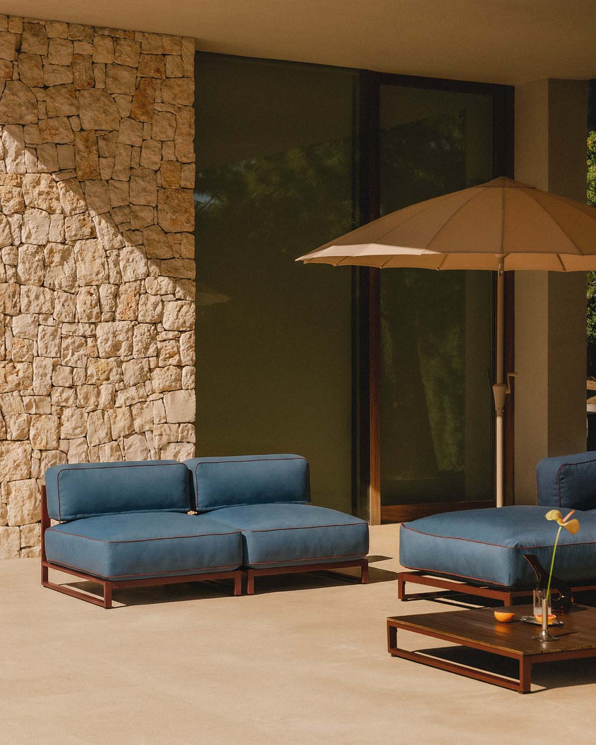 Modulares Gartensofa 2-teilig mit Mittelmodul aus Metall und Stoff Kristen, Galeriebild 2